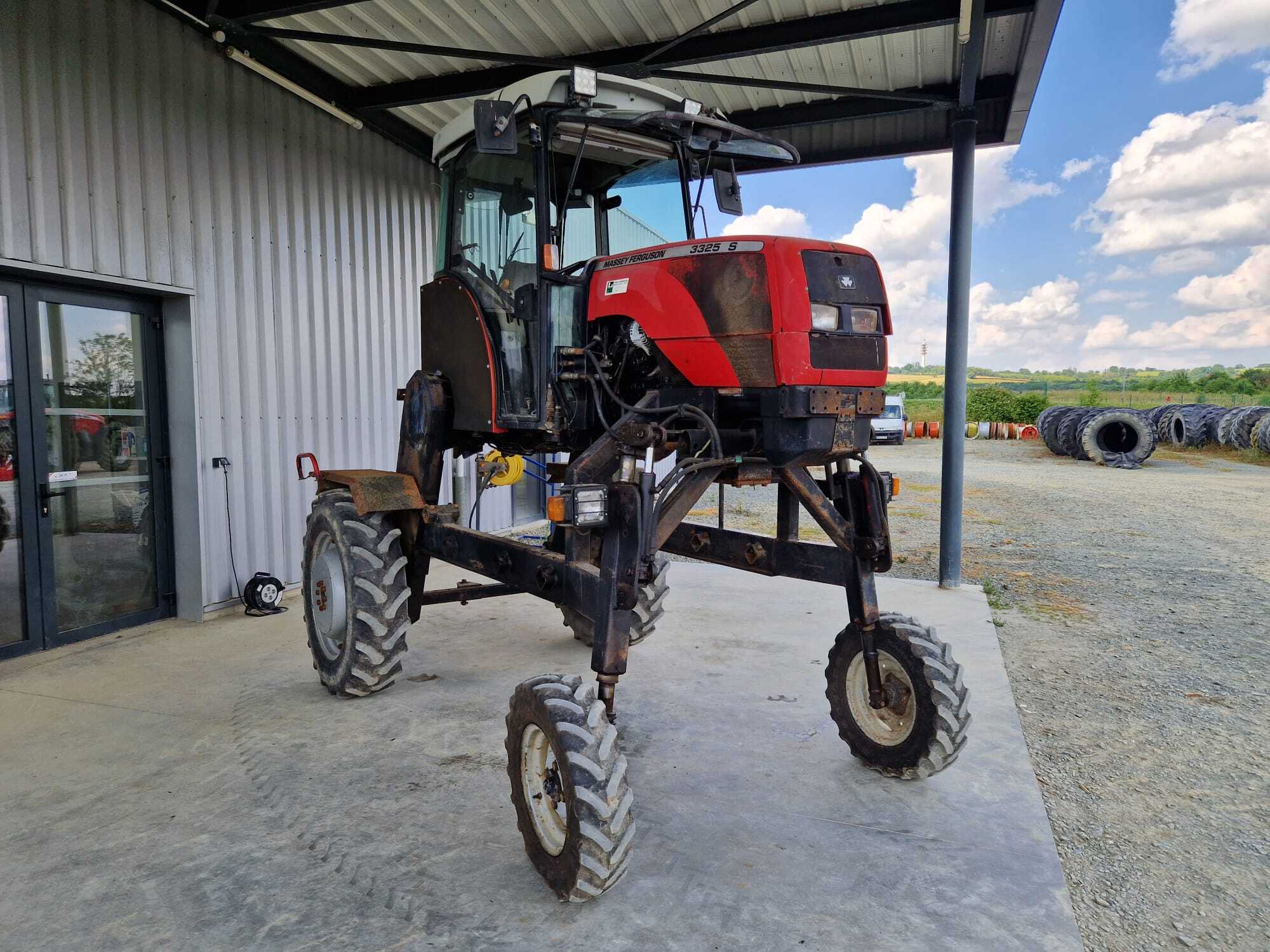 MASSEY FERGUSON 3325S