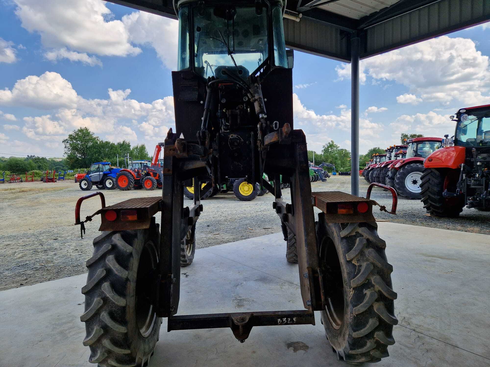 MASSEY FERGUSON 3325S