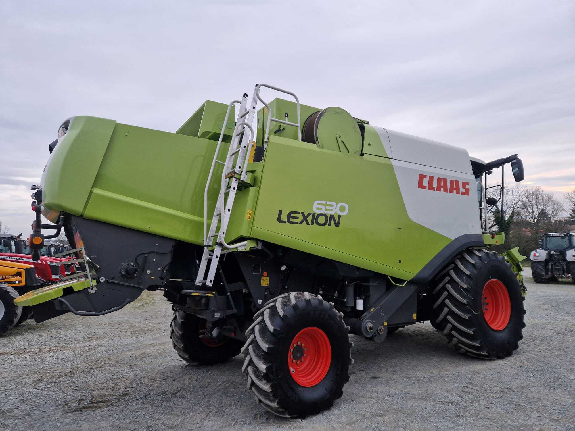 CLAAS LEXION 630 MONTANA