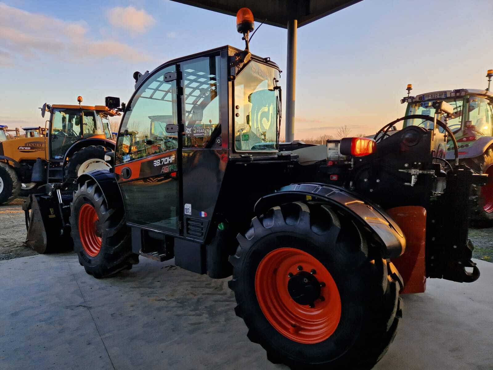 BOBCAT TL38.70HF AGRI