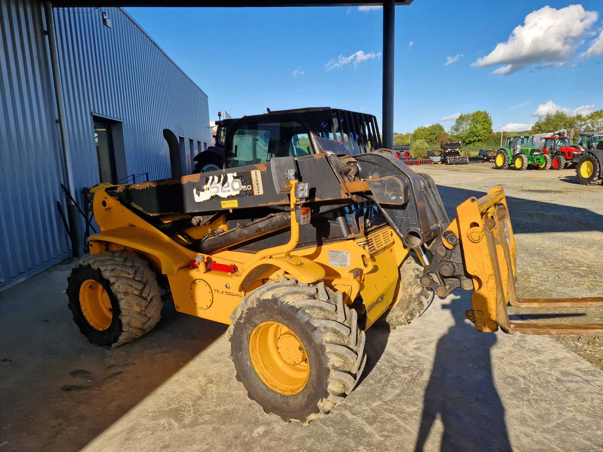 JCB 520.50