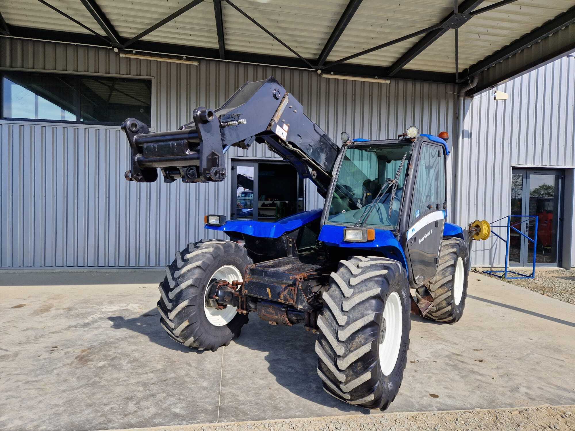 NEW HOLLAND LM415