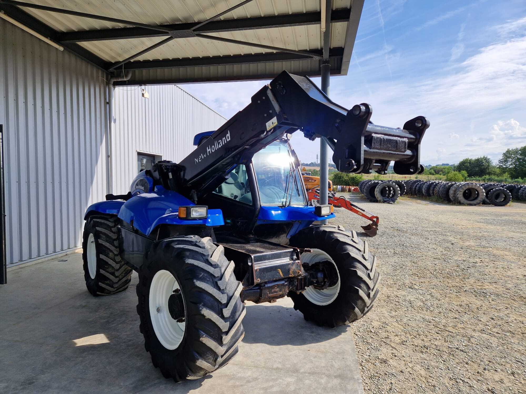 NEW HOLLAND LM415