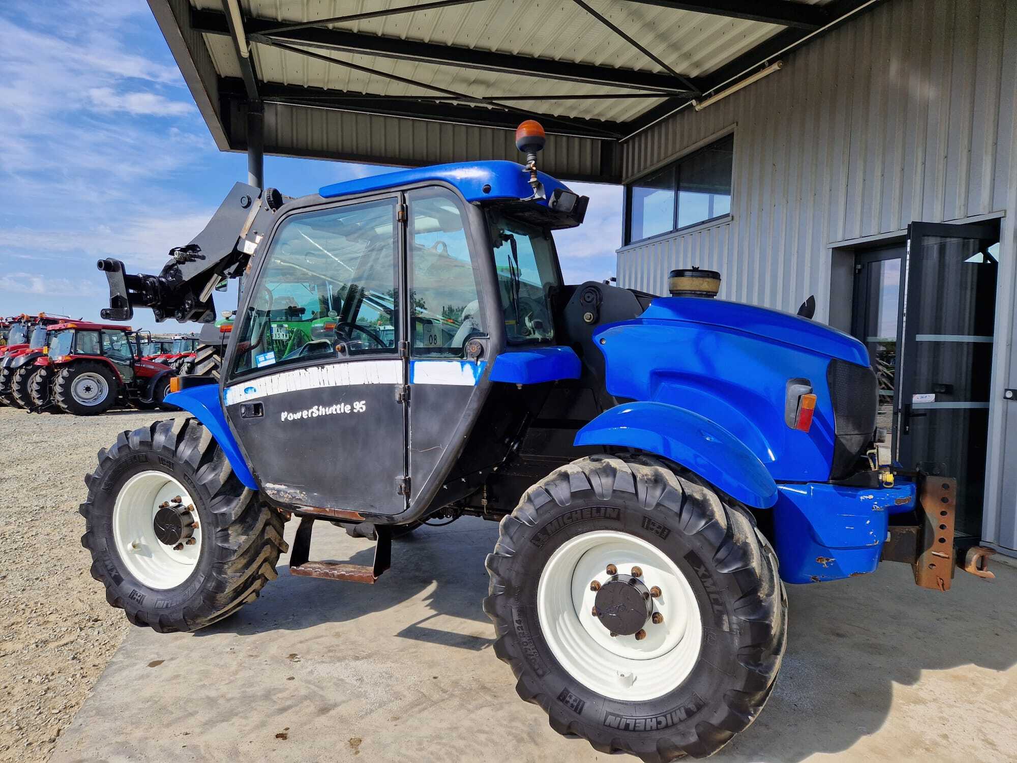 NEW HOLLAND LM415