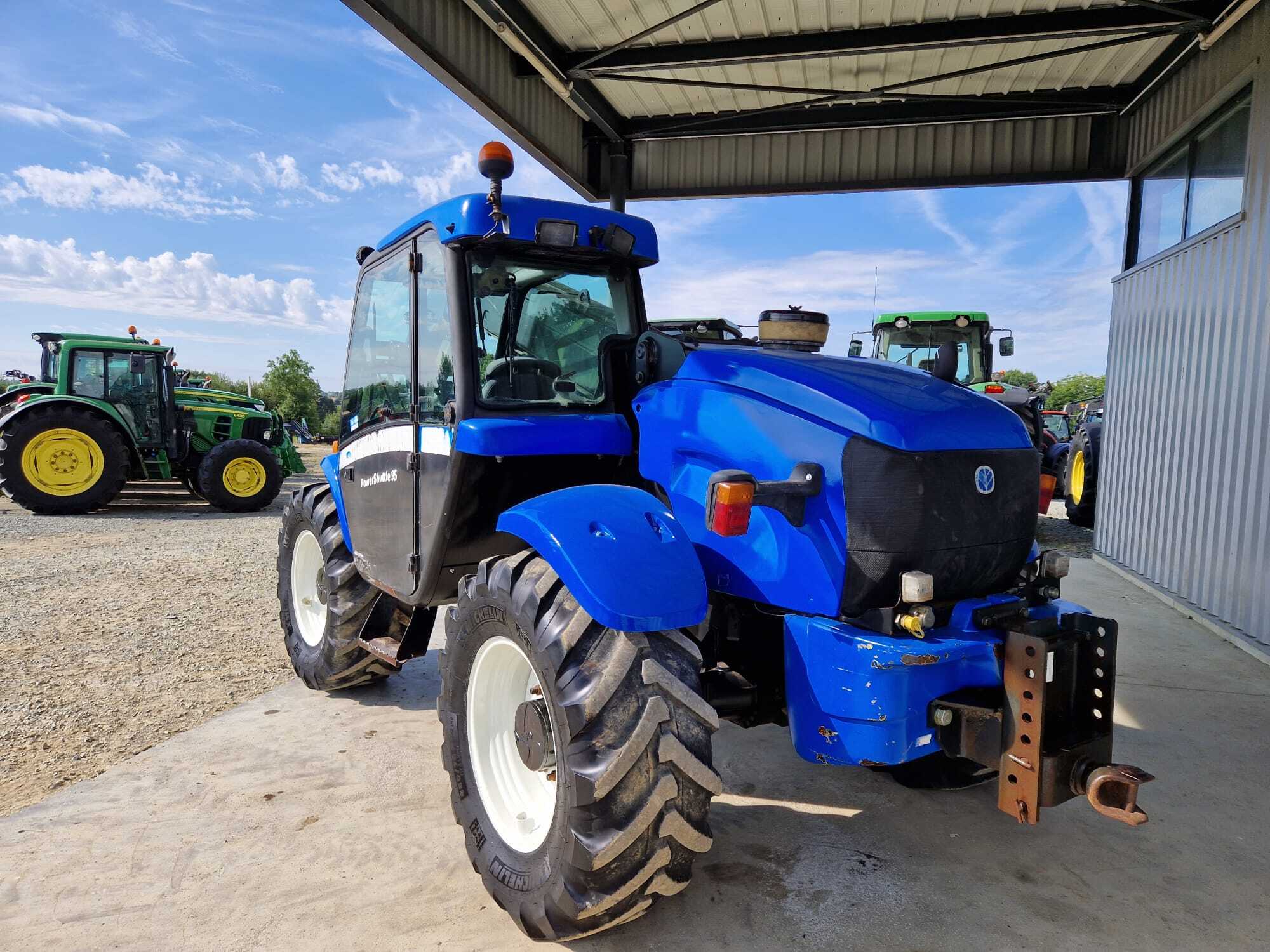 NEW HOLLAND LM415