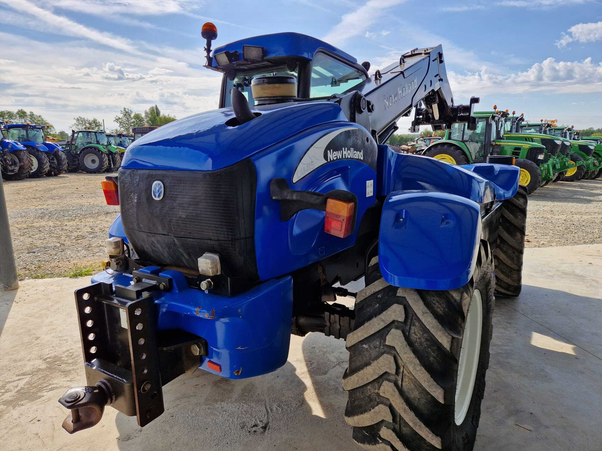 NEW HOLLAND LM415