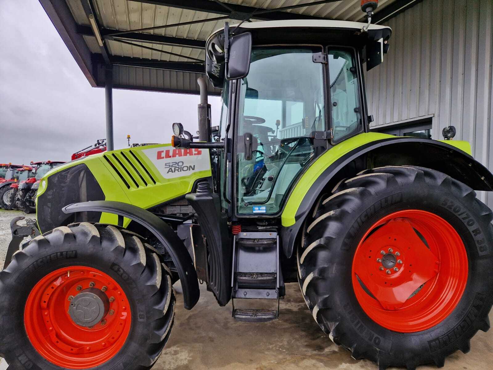 CLAAS ARION 520 CIS