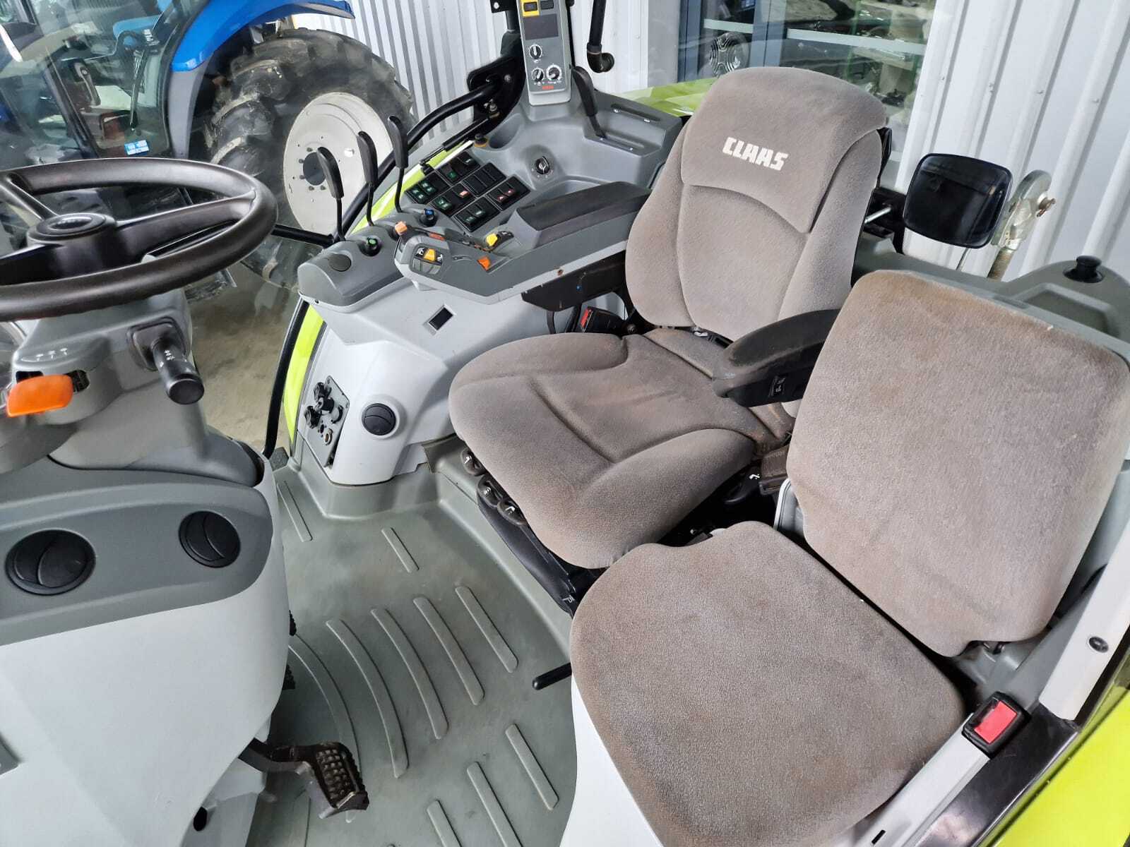 CLAAS ARION 520 CIS