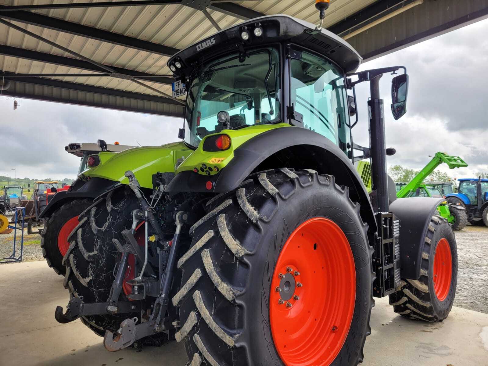 CLAAS AXION 800 CIS