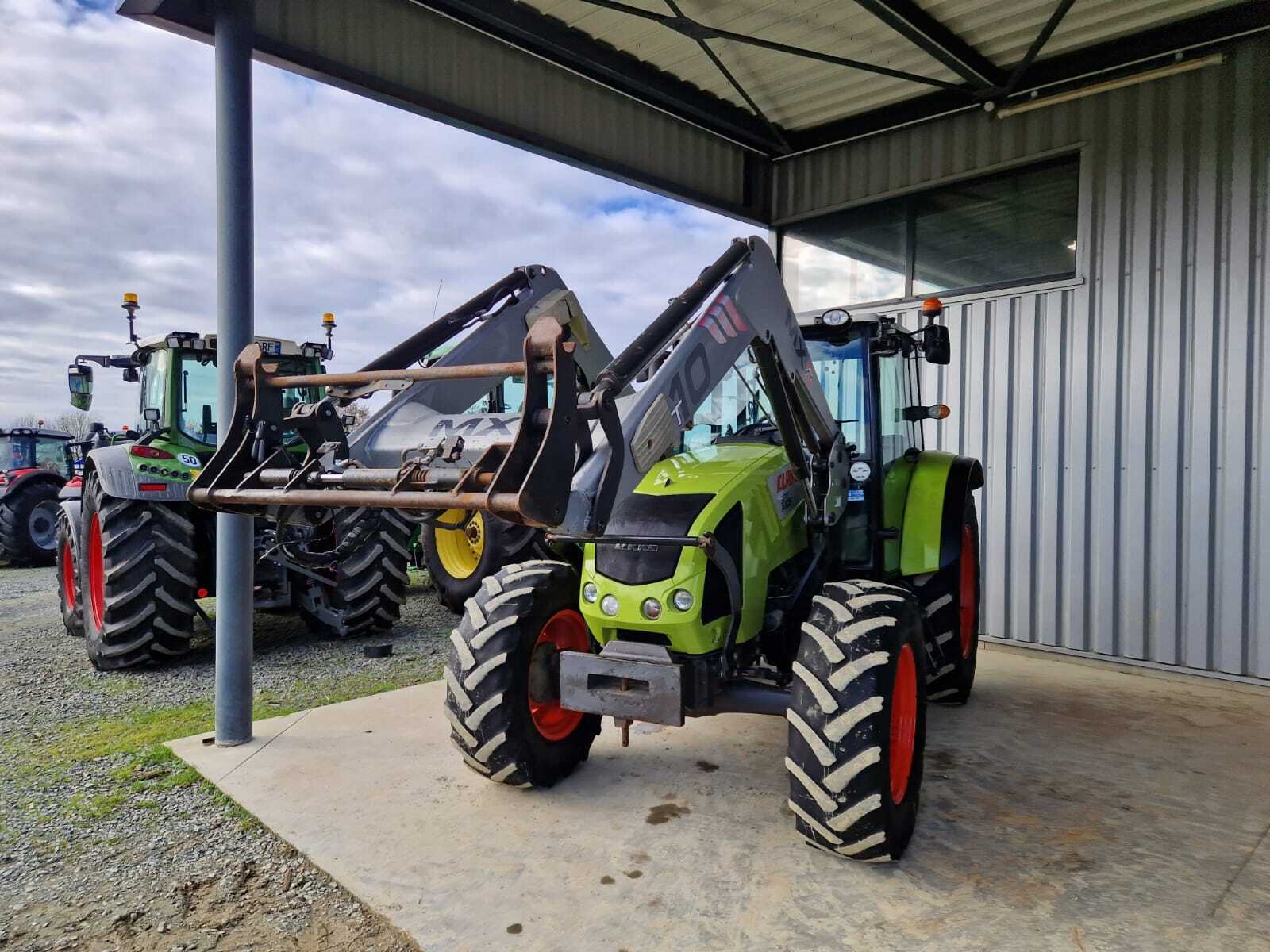 CLAAS AXOS 320 CX