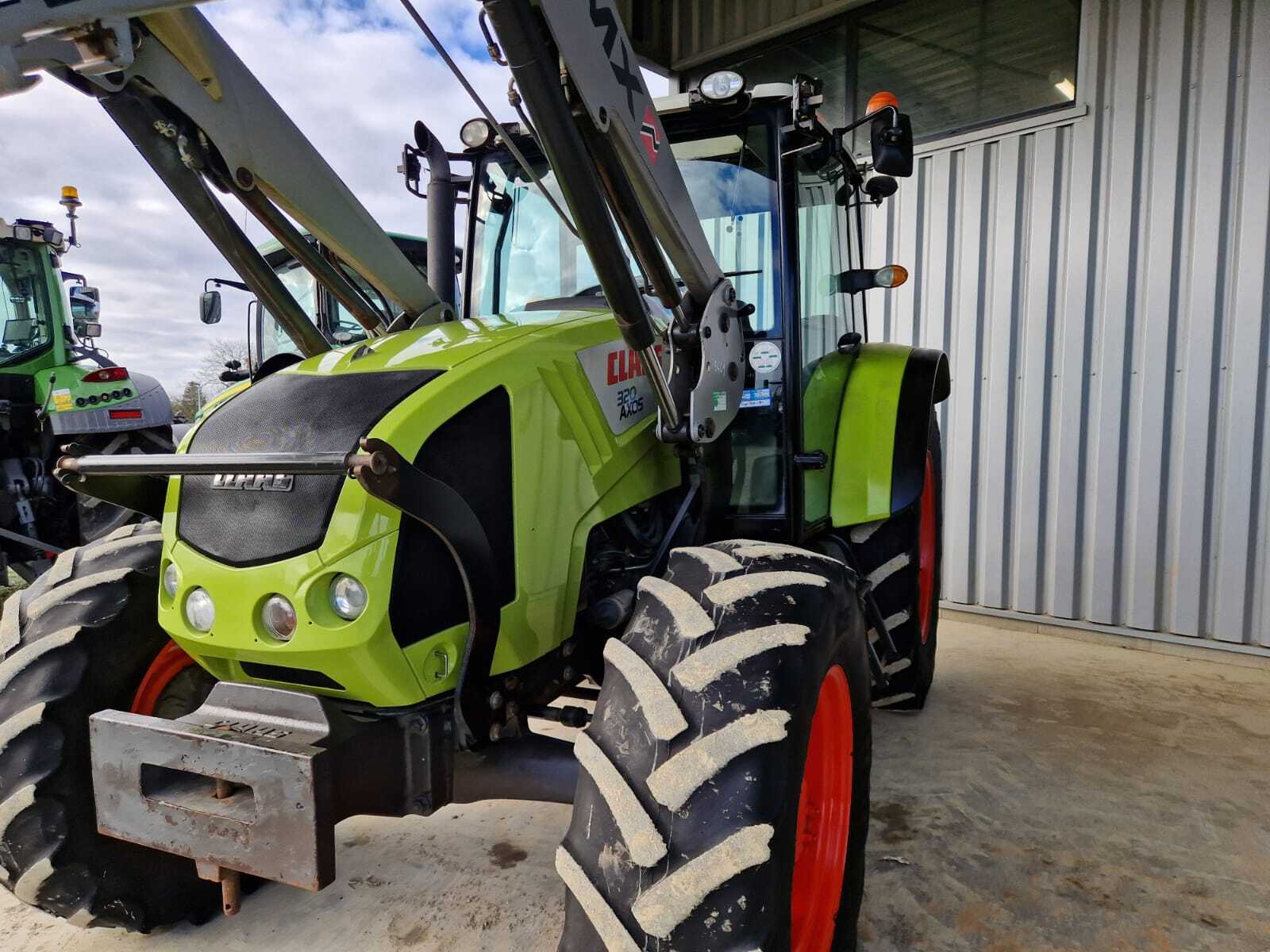 CLAAS AXOS 320 CX