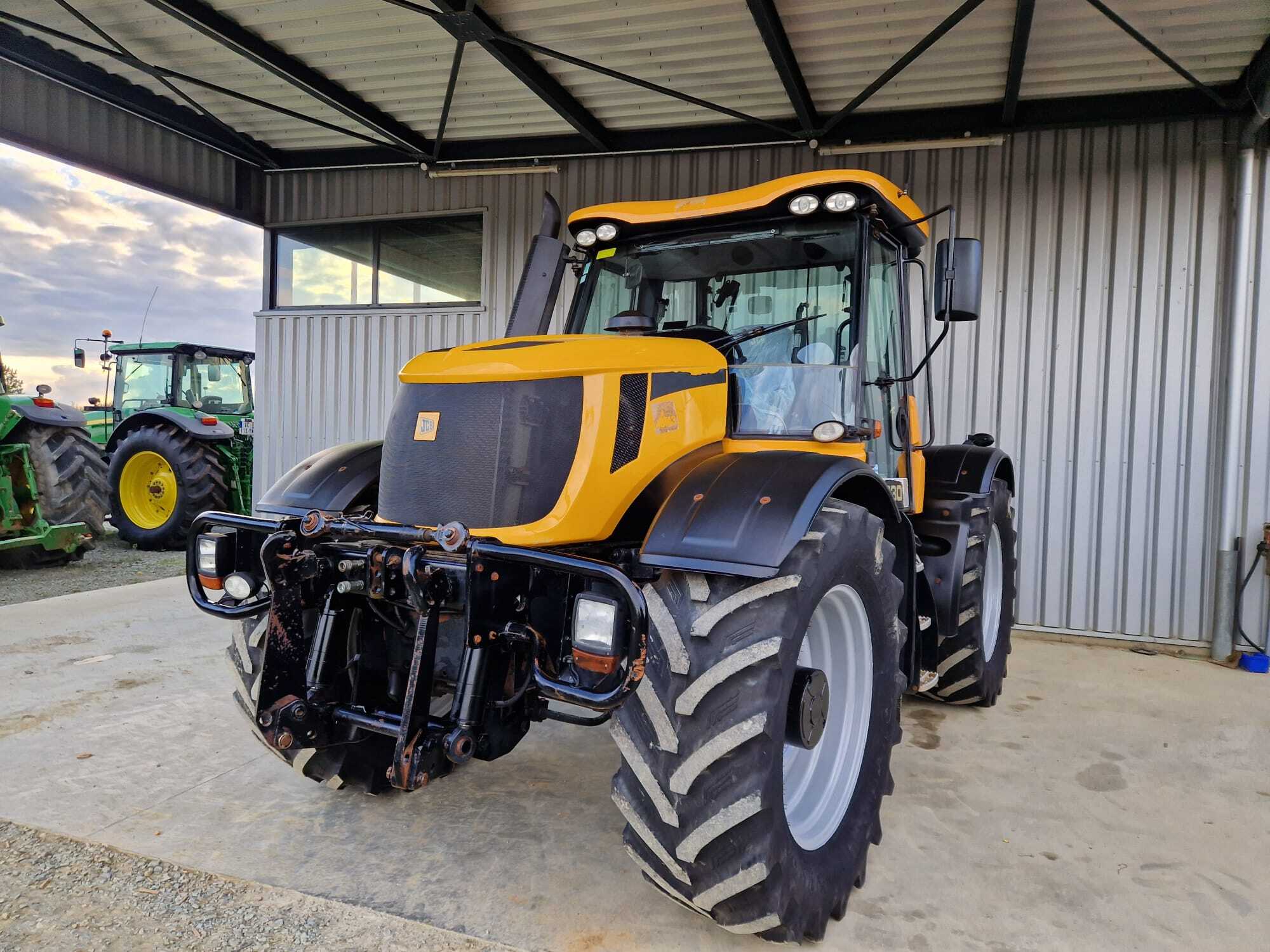 JCB FASTRAC 3230