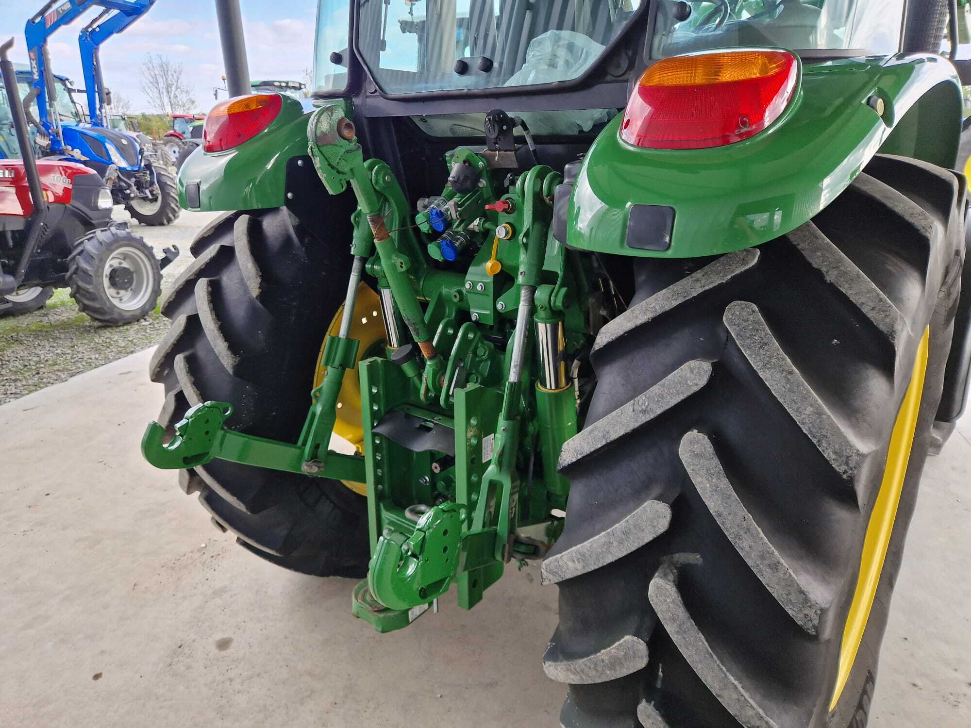 JOHN DEERE 5090M