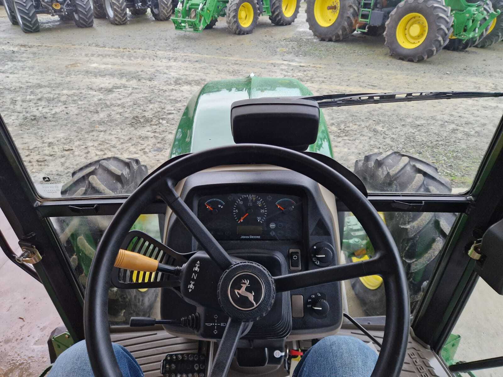 JOHN DEERE 5090M