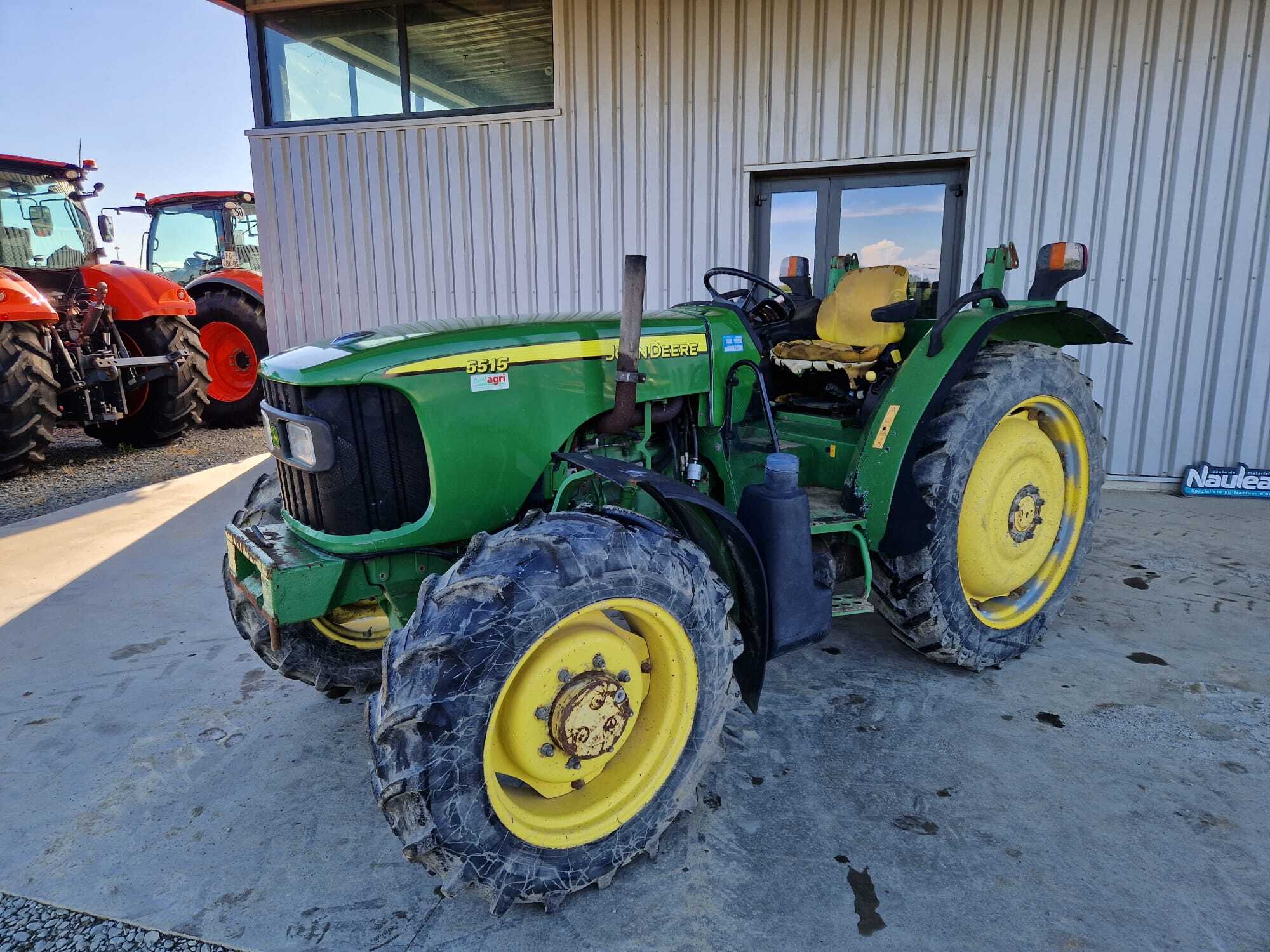 JOHN DEERE 5515