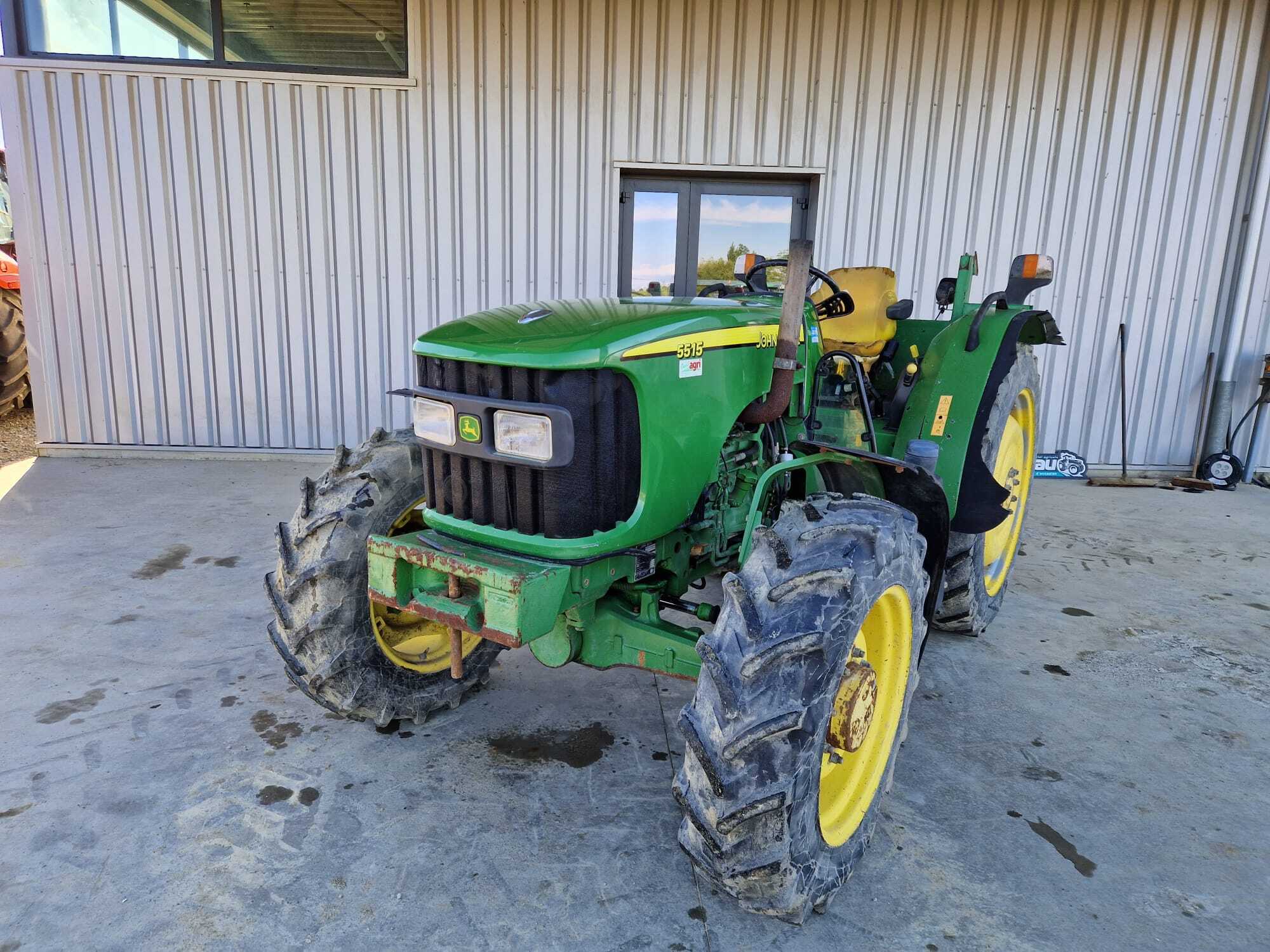 JOHN DEERE 5515