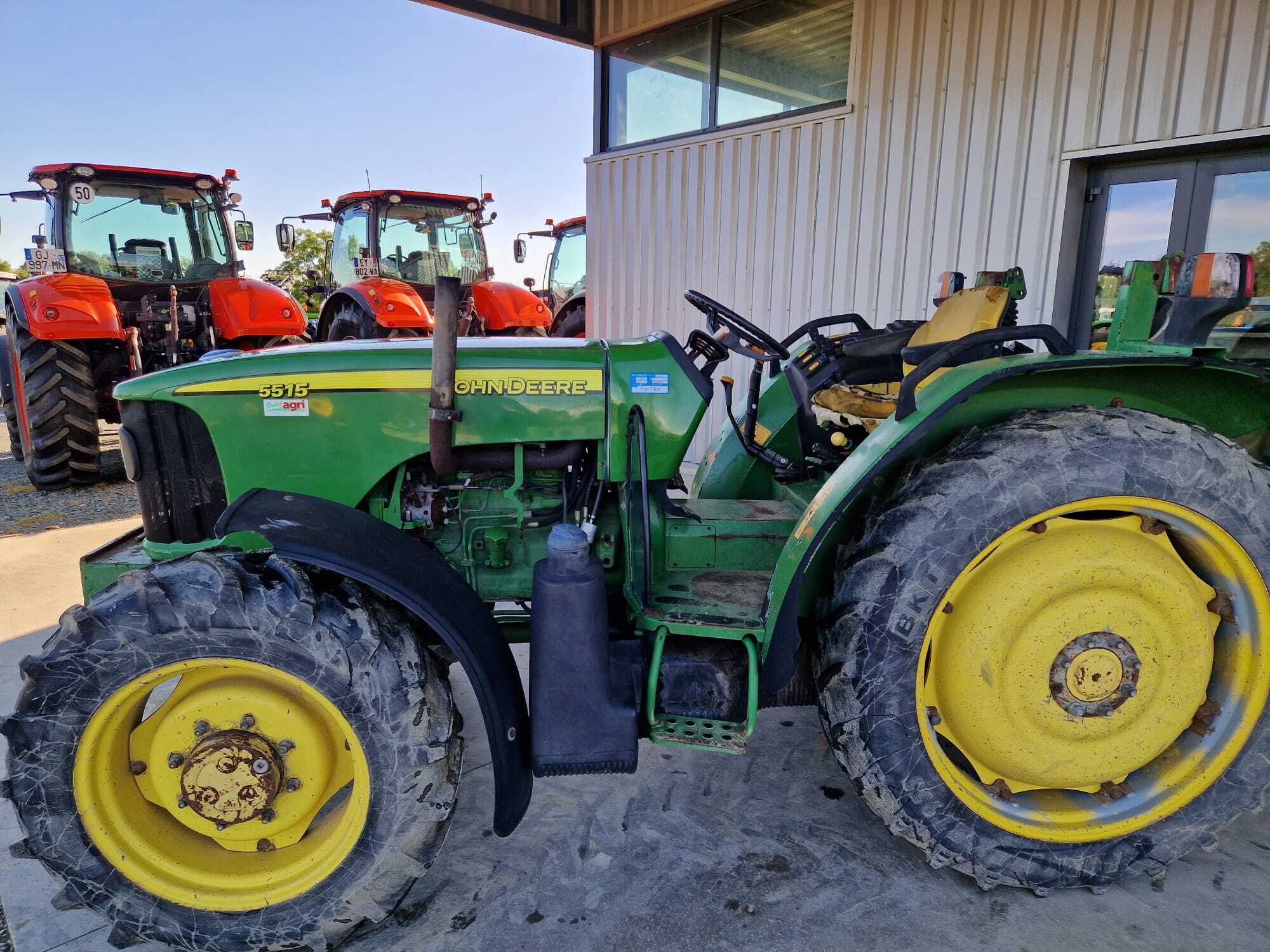 JOHN DEERE 5515