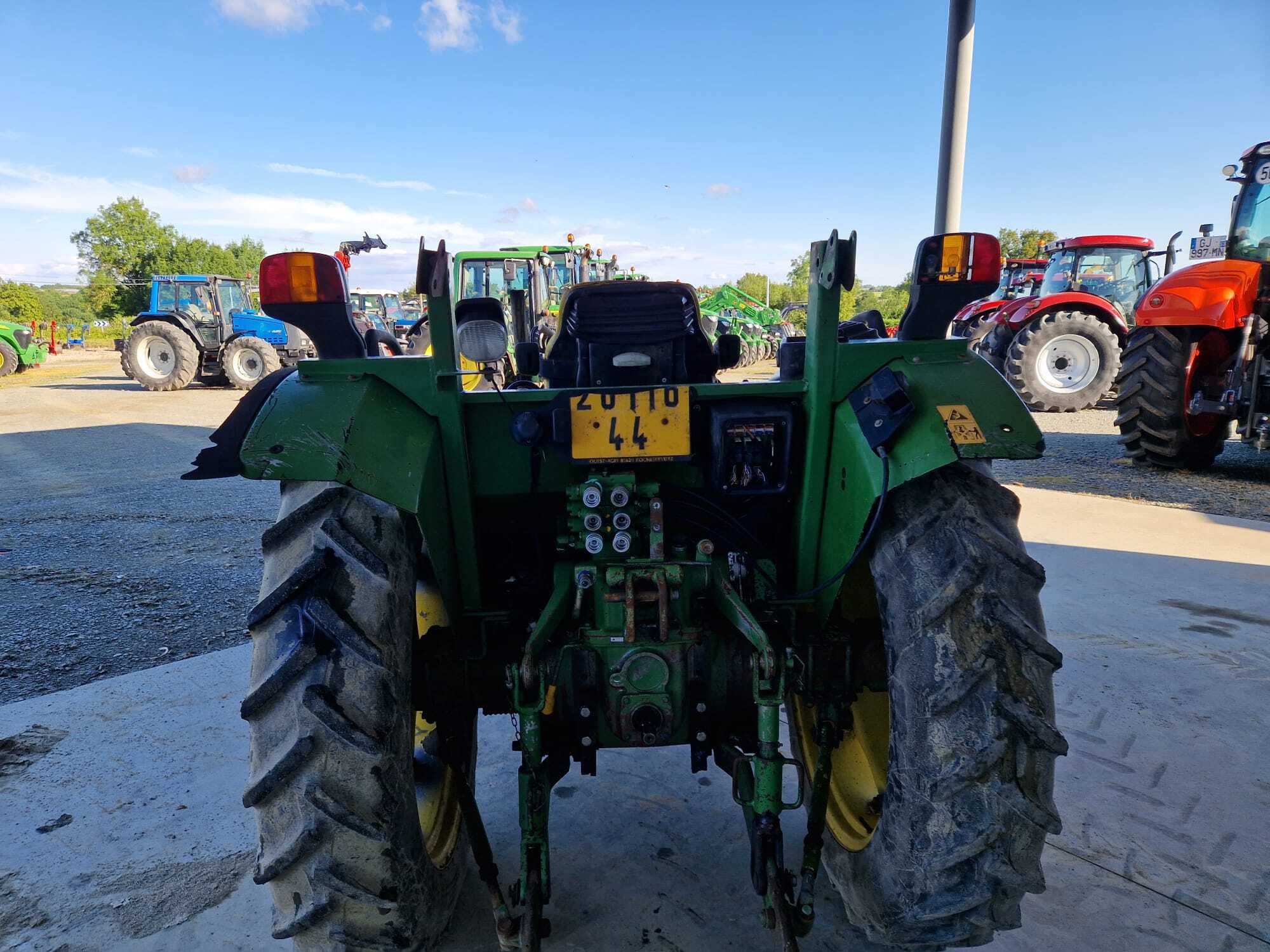 JOHN DEERE 5515