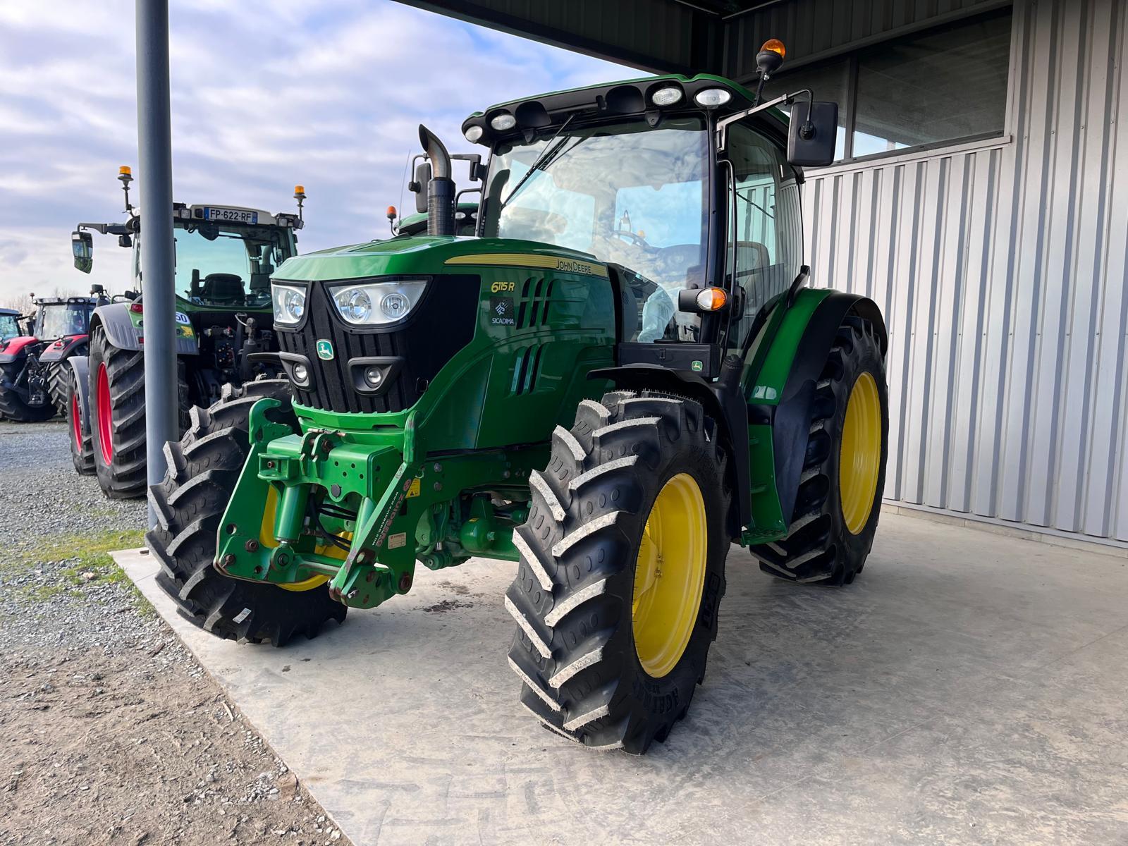 JOHN DEERE 6115R