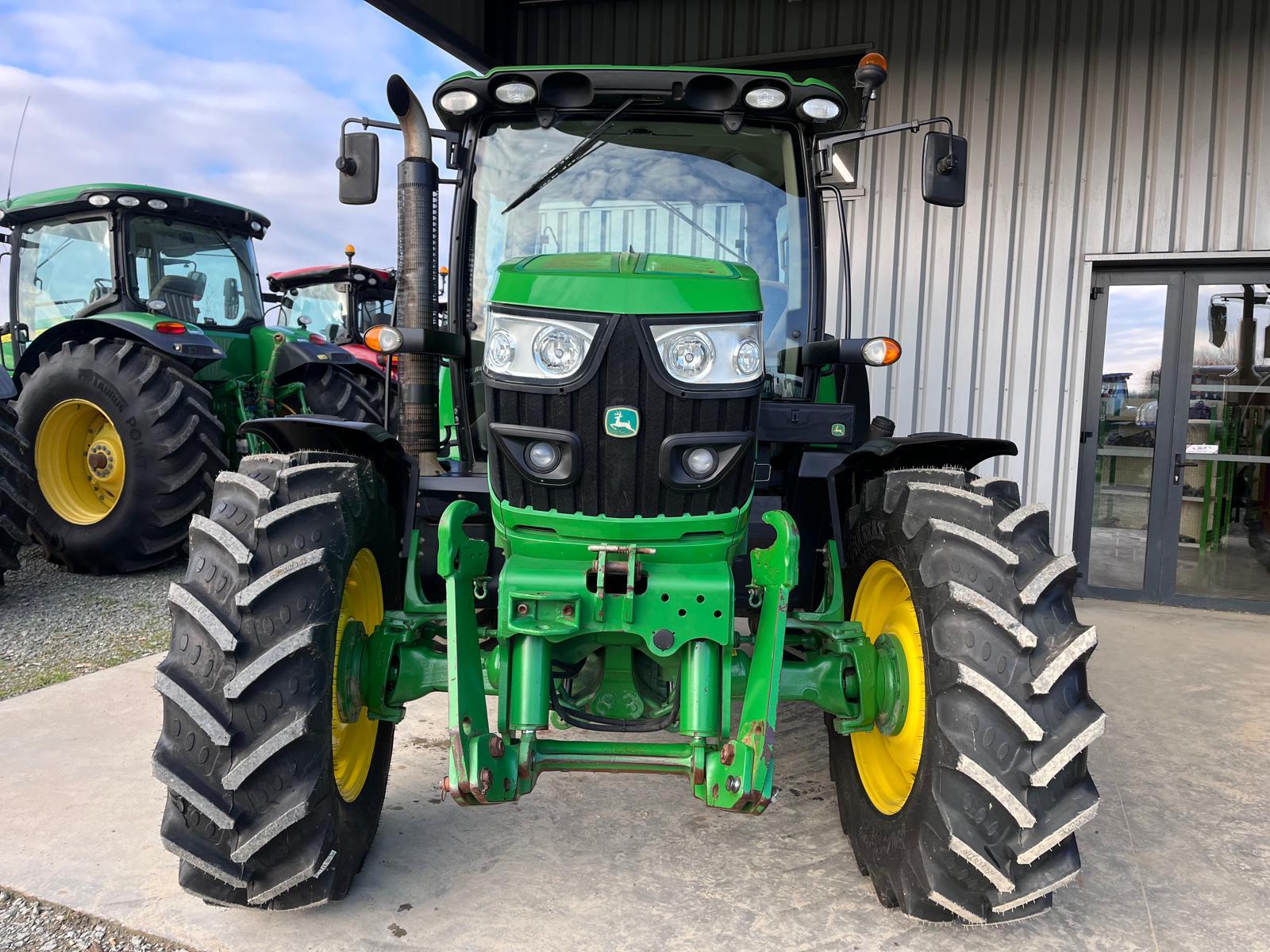 JOHN DEERE 6115R