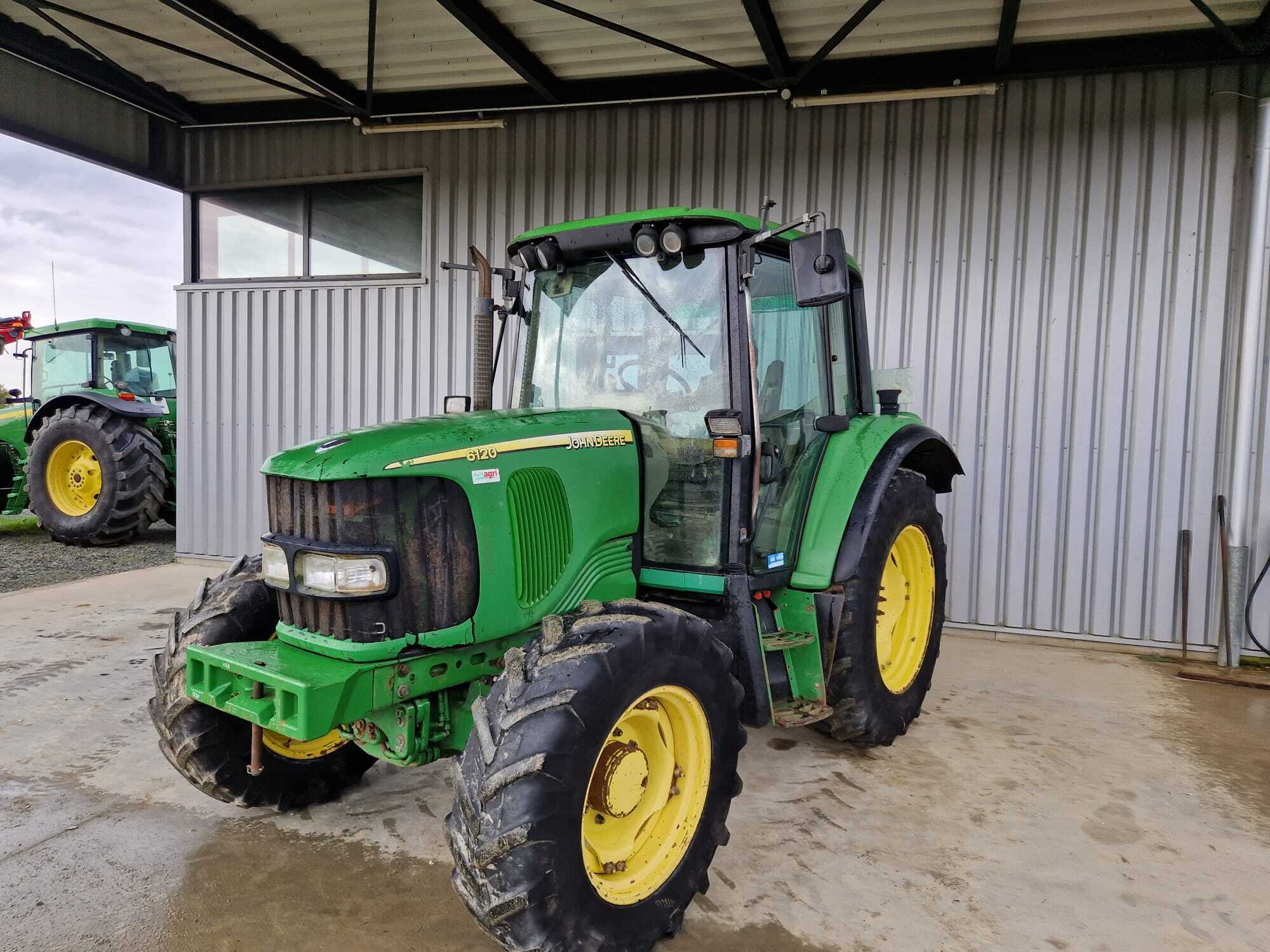 JOHN DEERE 6120 PREMIUM