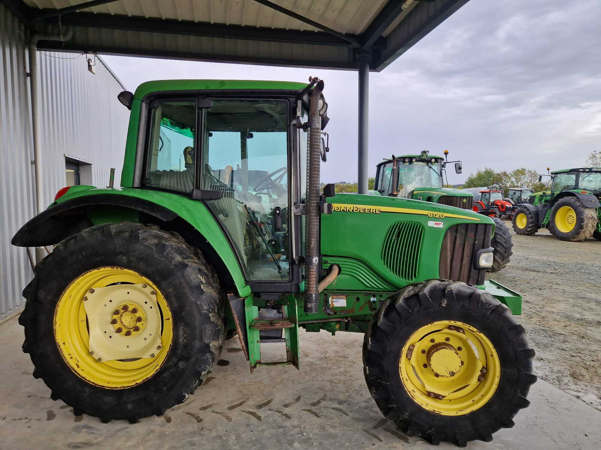 JOHN DEERE 6120 PREMIUM