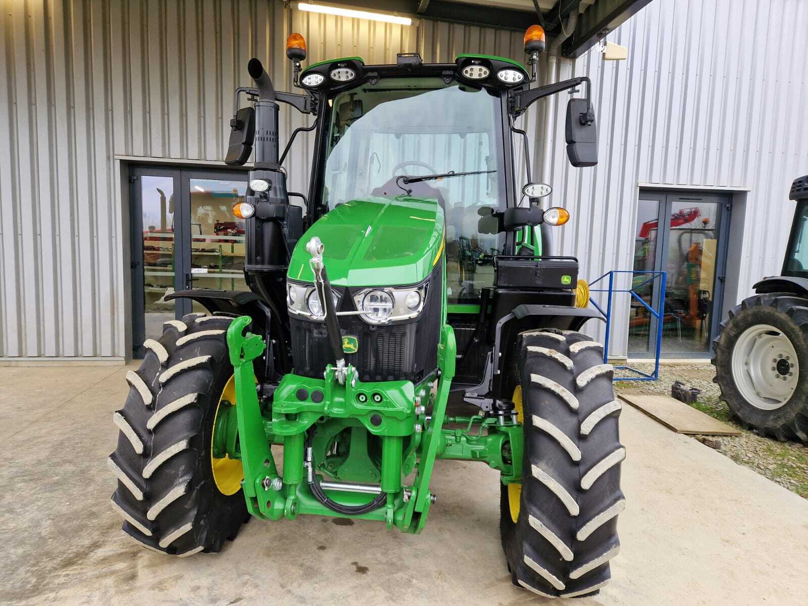 JOHN DEERE 6120M AUTOPOWER