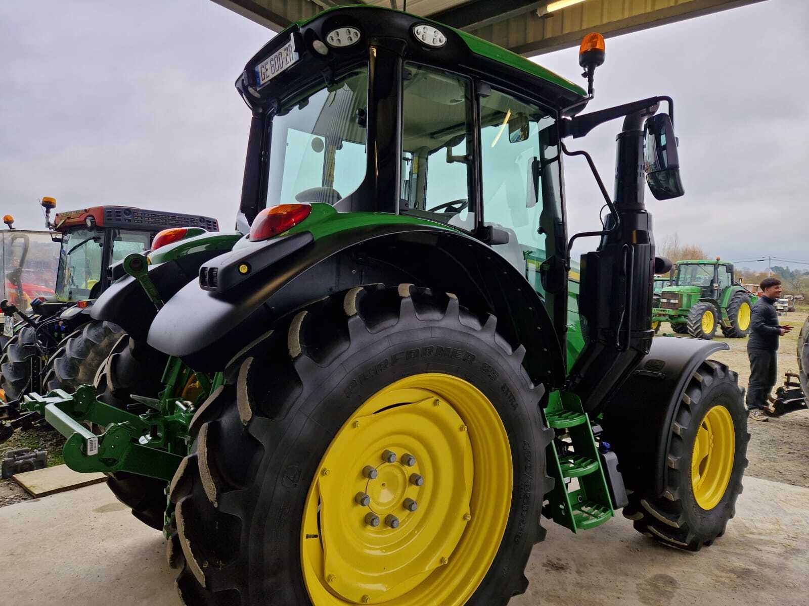 JOHN DEERE 6120M AUTOPOWER