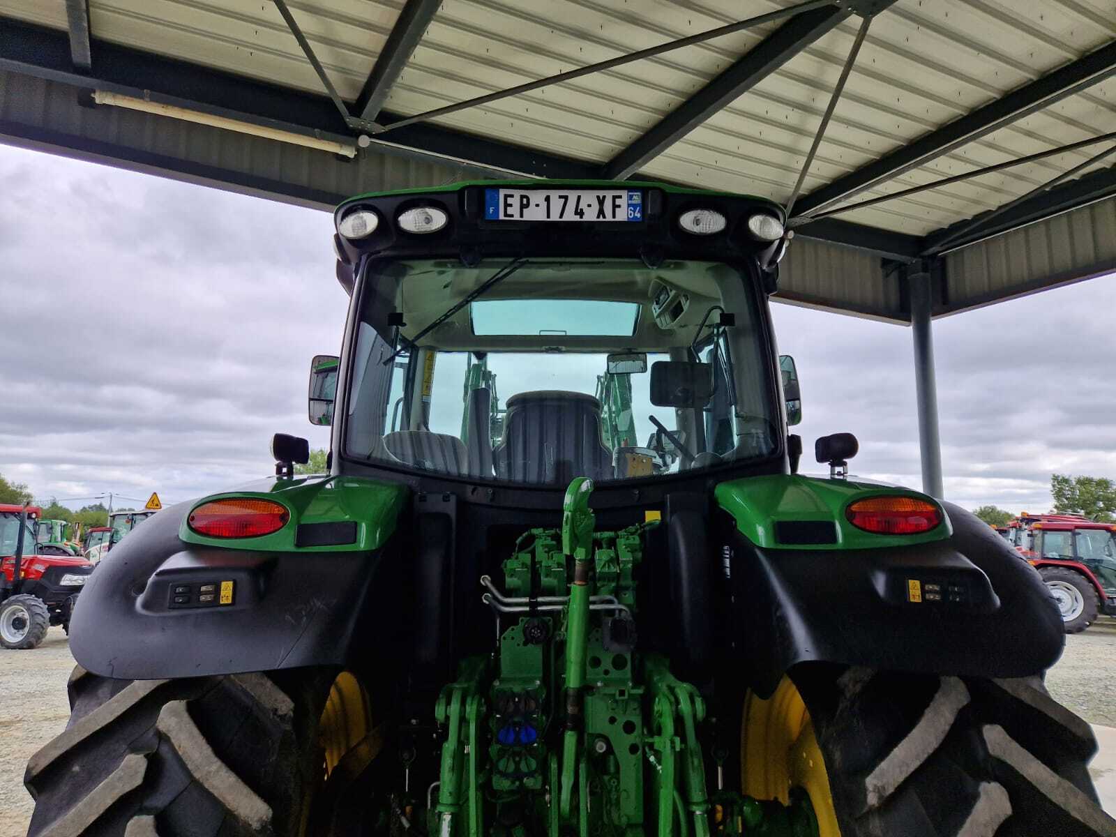 JOHN DEERE 6120R