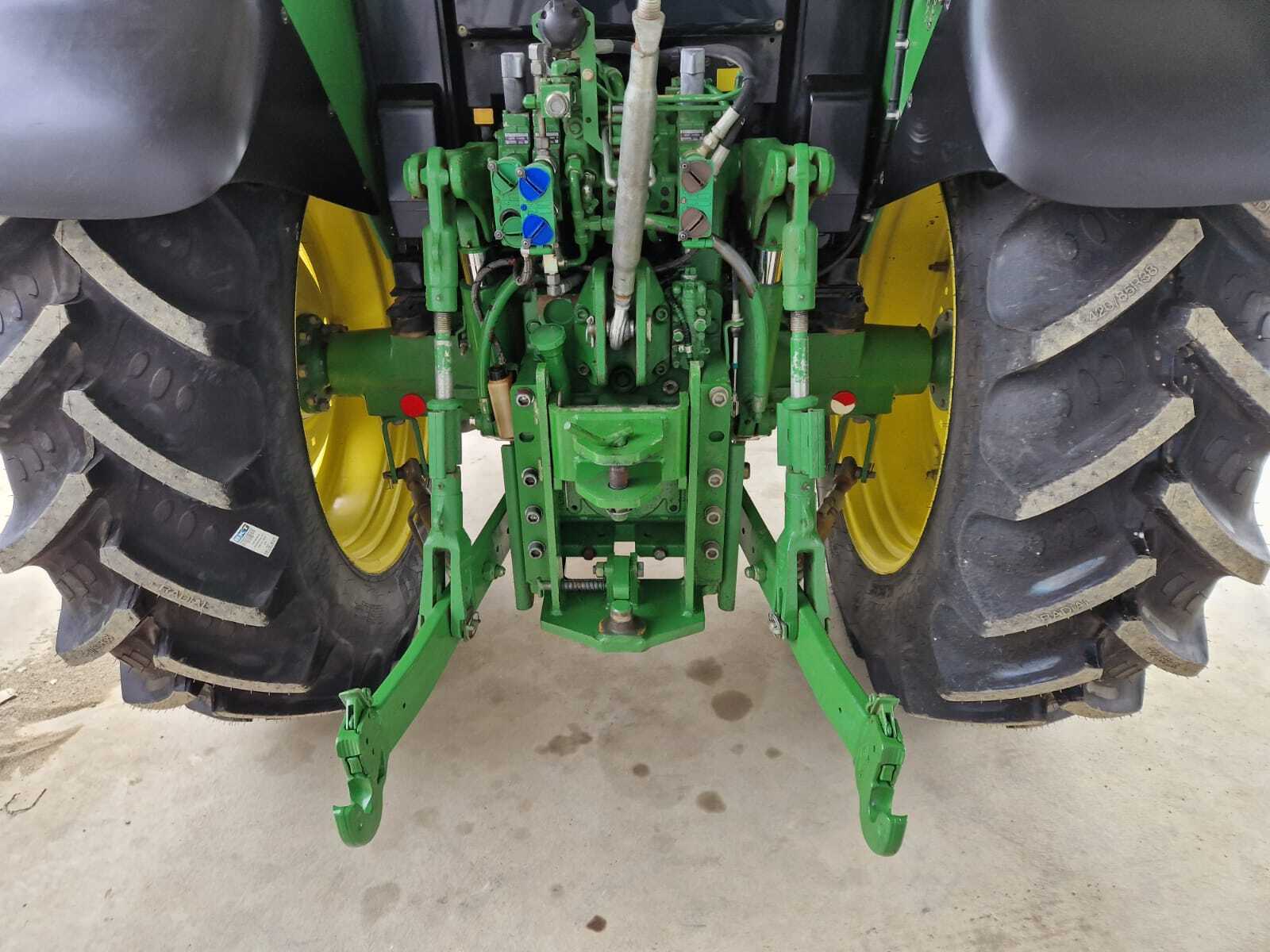 JOHN DEERE 6130