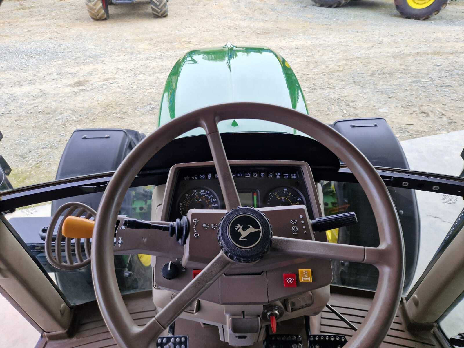 JOHN DEERE 6130