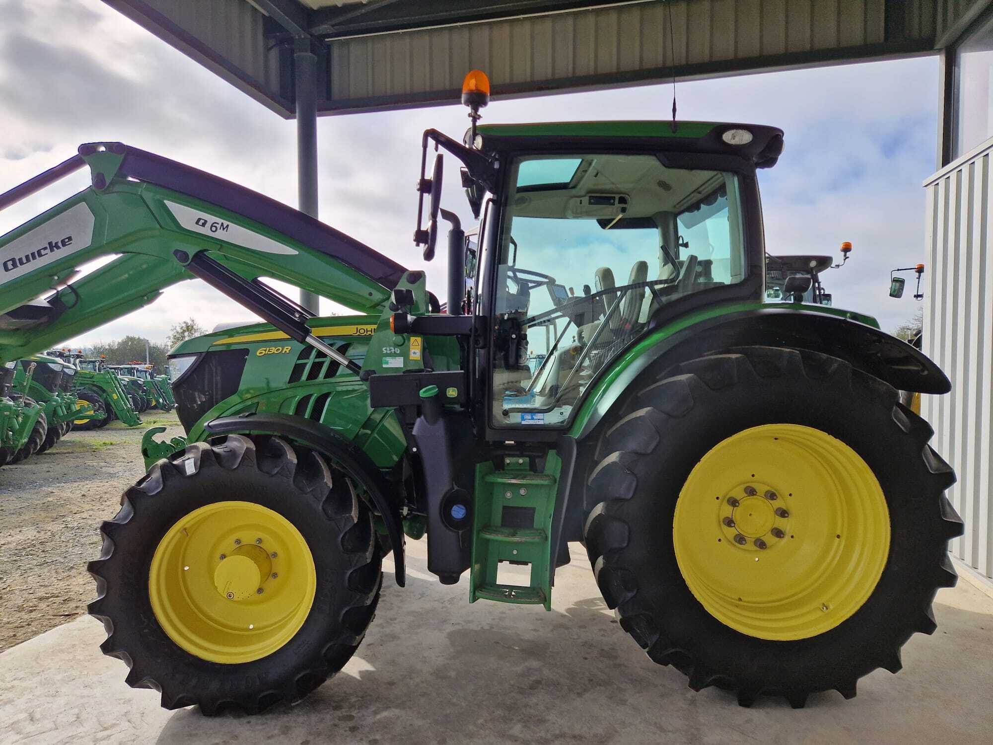 JOHN DEERE 6130R