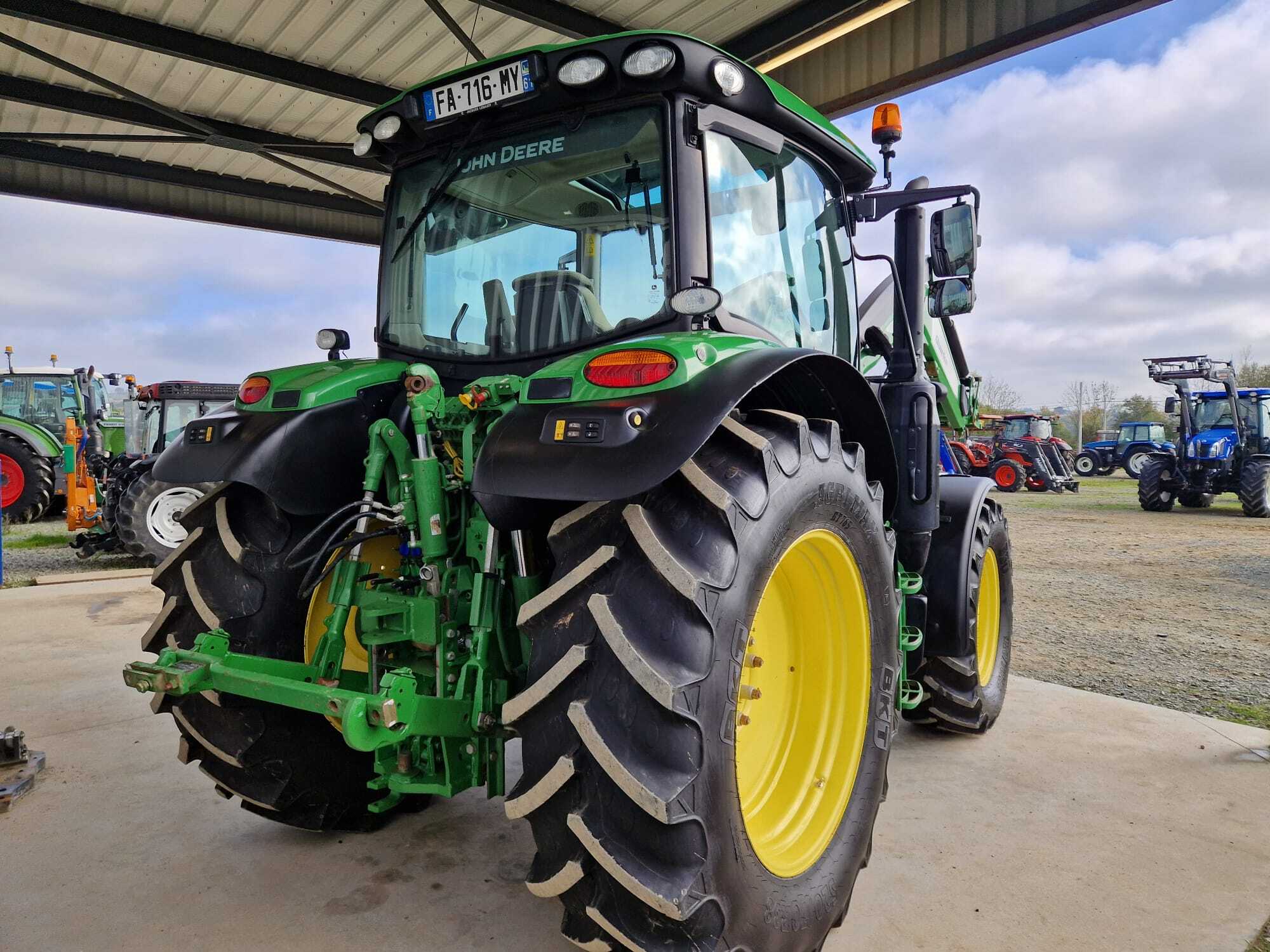 JOHN DEERE 6130R