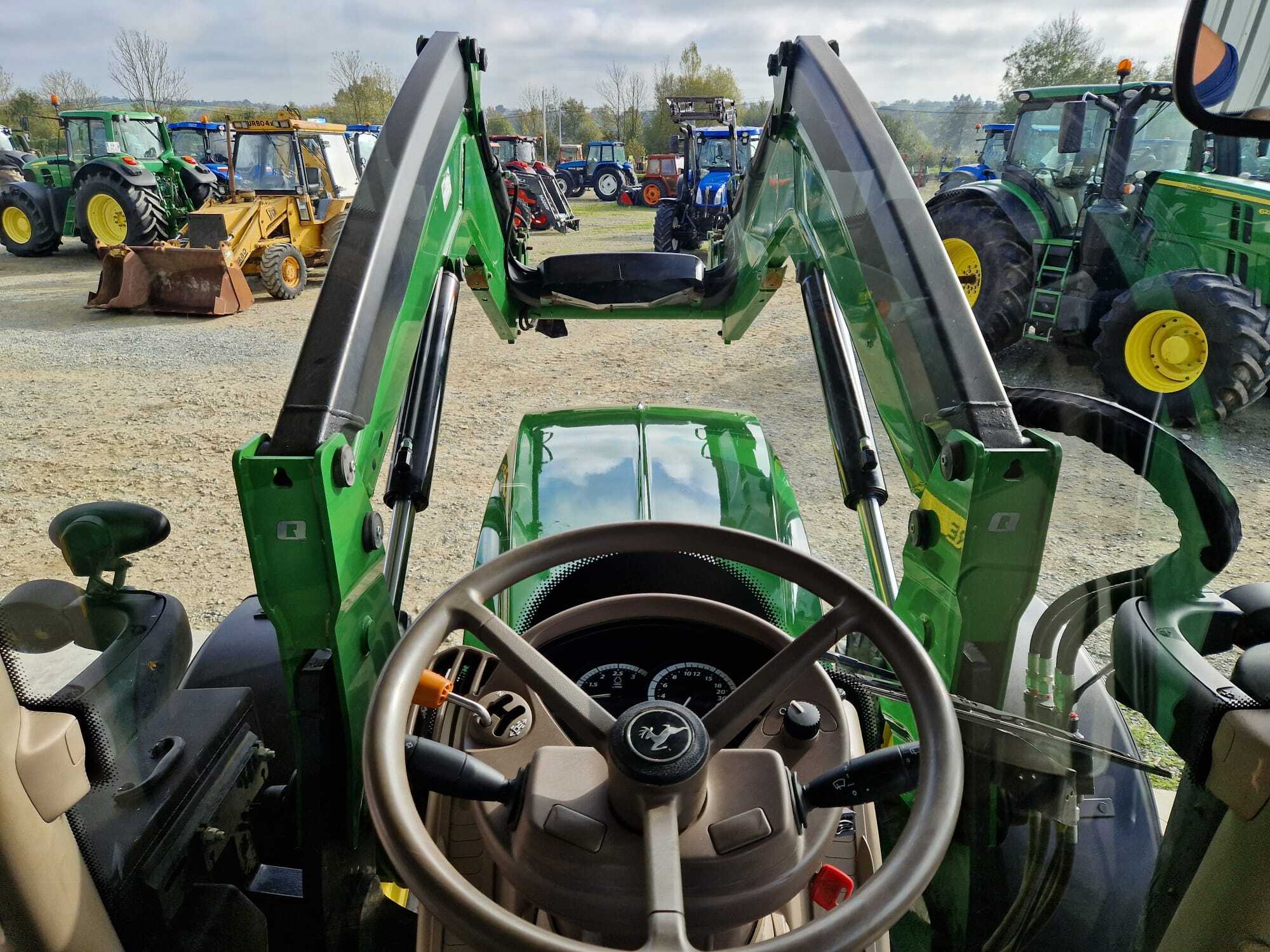 JOHN DEERE 6130R