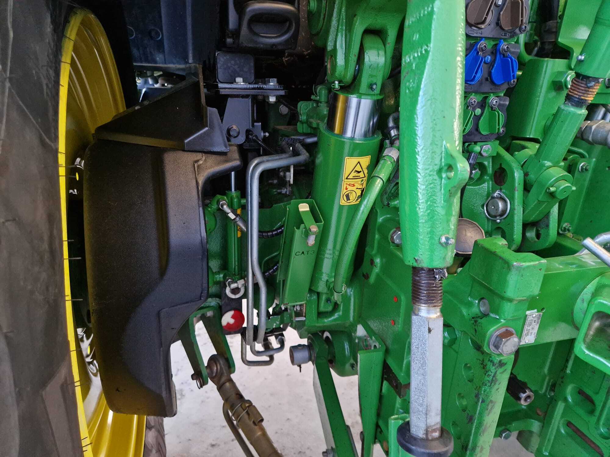 JOHN DEERE 6145R