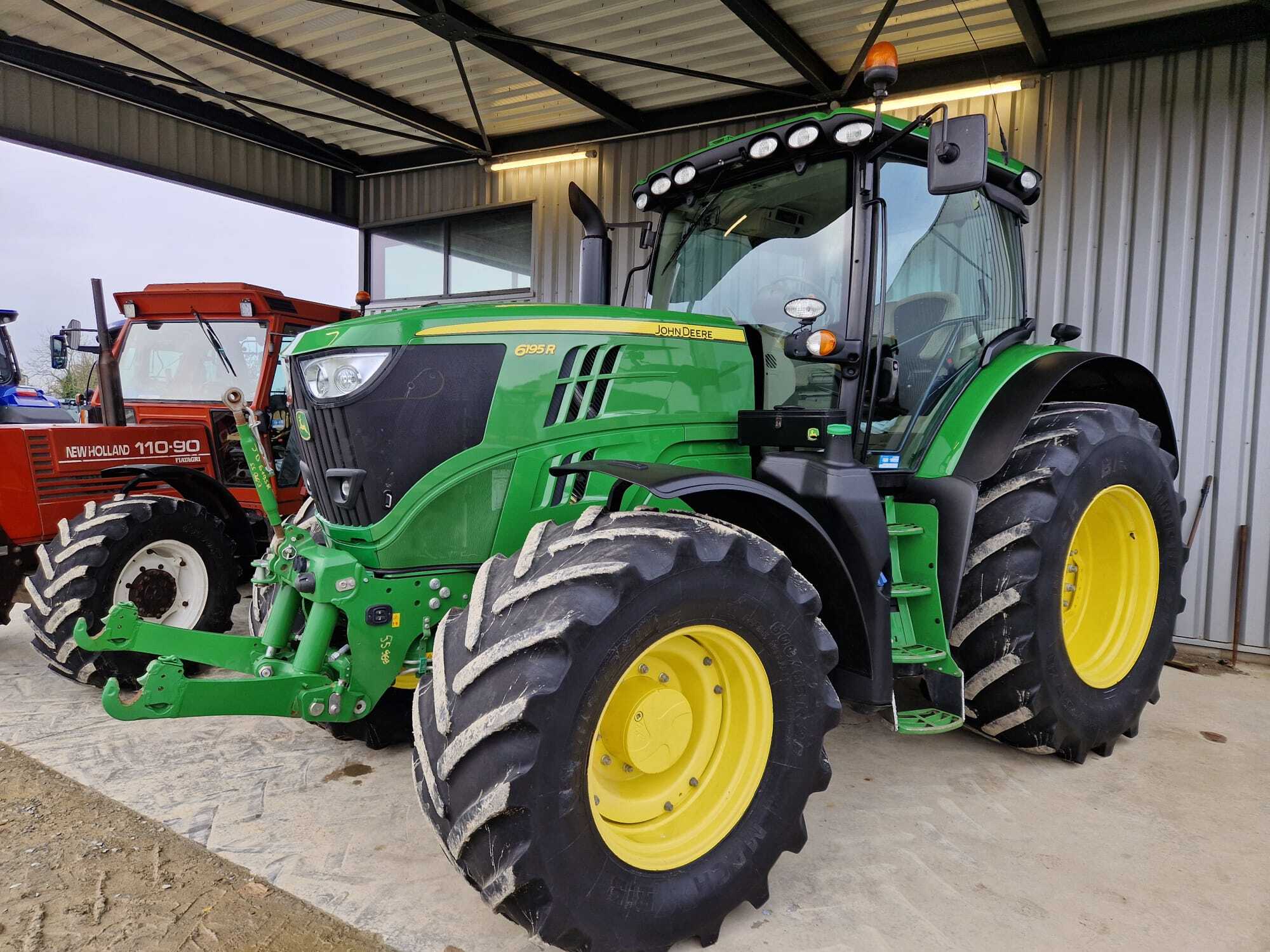 JOHN DEERE 6195R