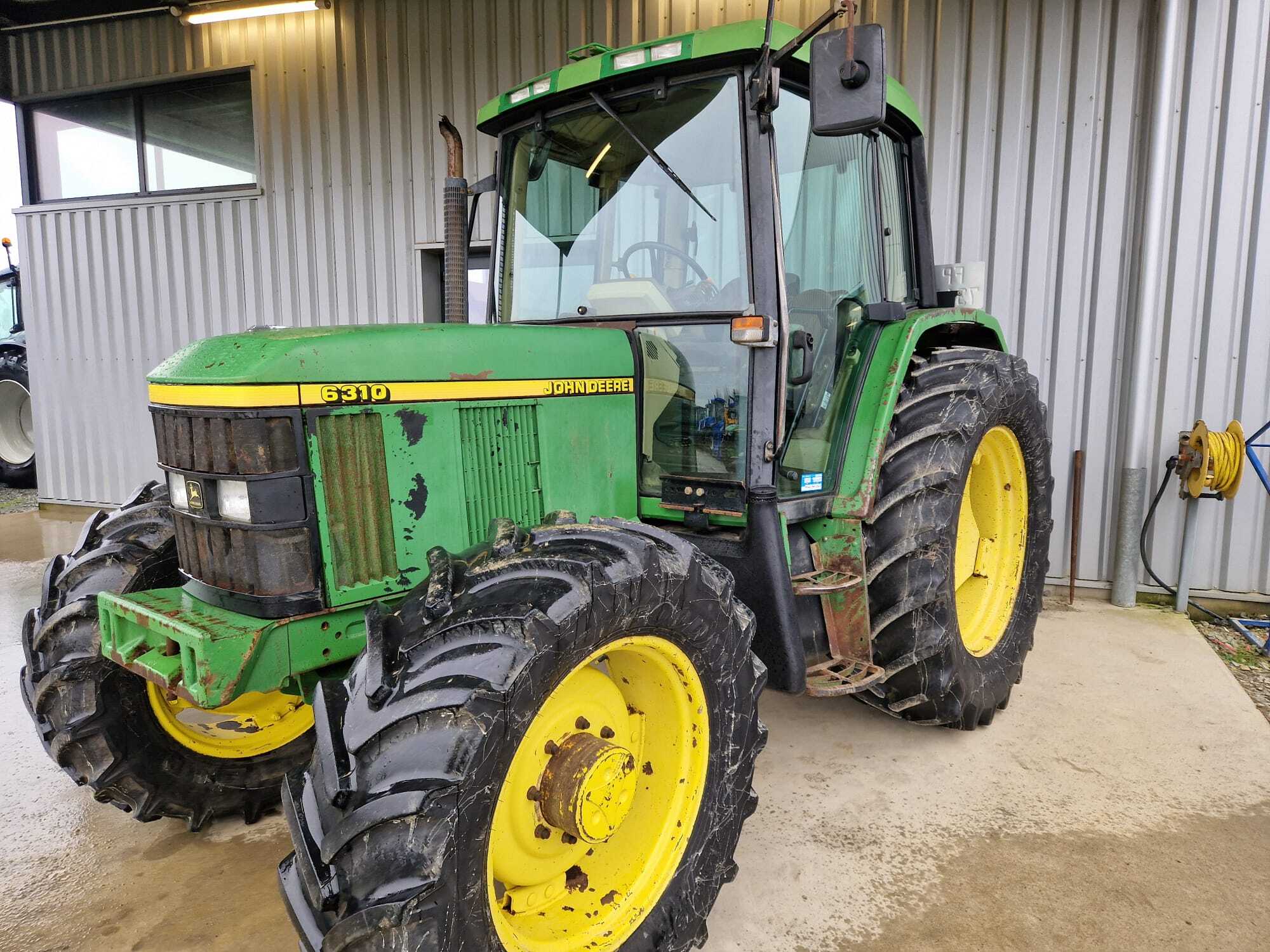 JOHN DEERE 6310