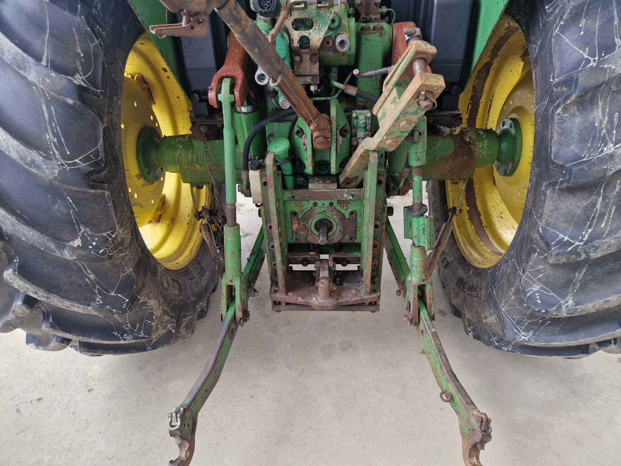 JOHN DEERE 6310