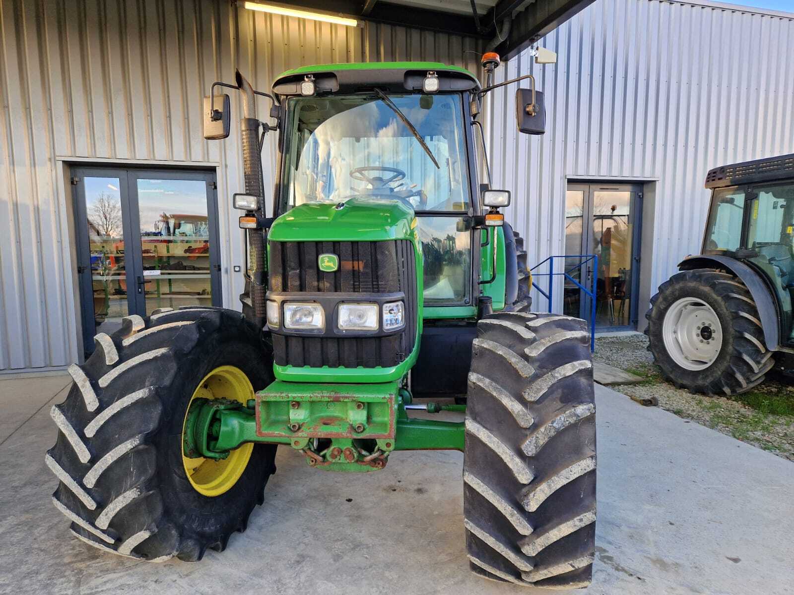 JOHN DEERE 6330 STANDARD