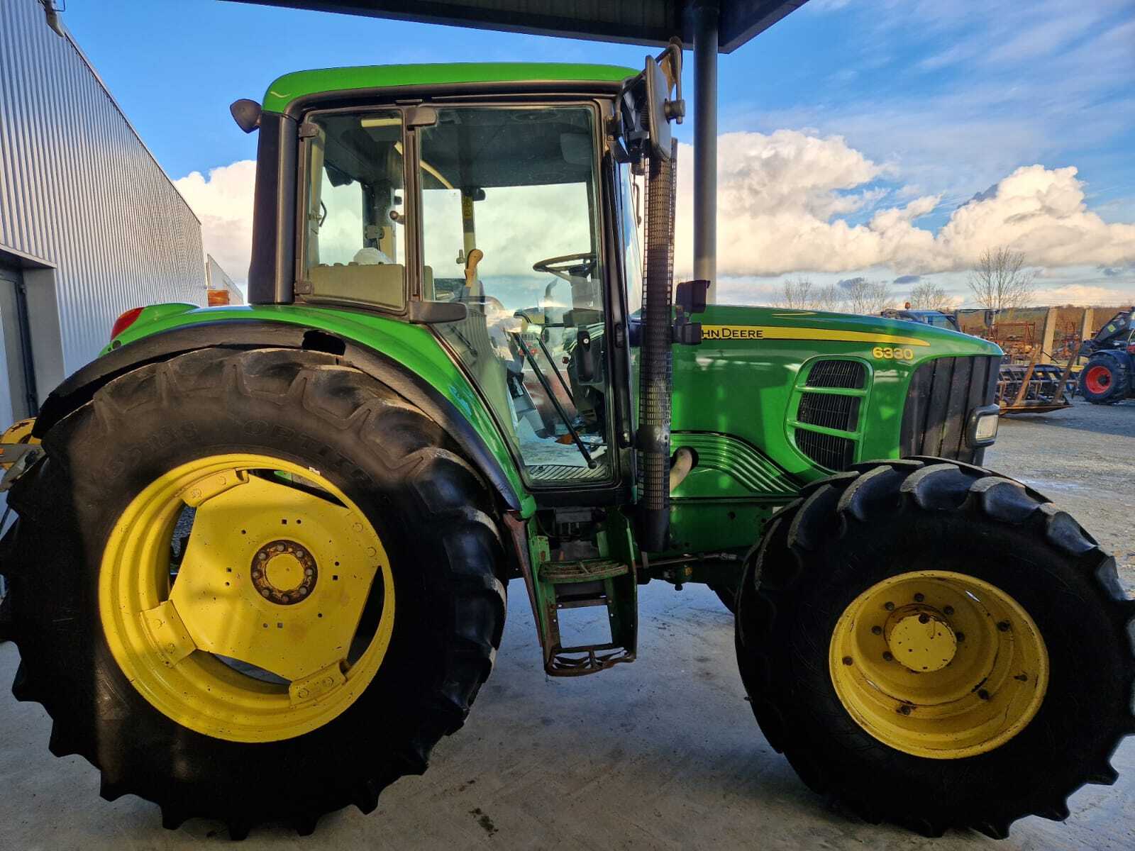 JOHN DEERE 6330 STANDARD