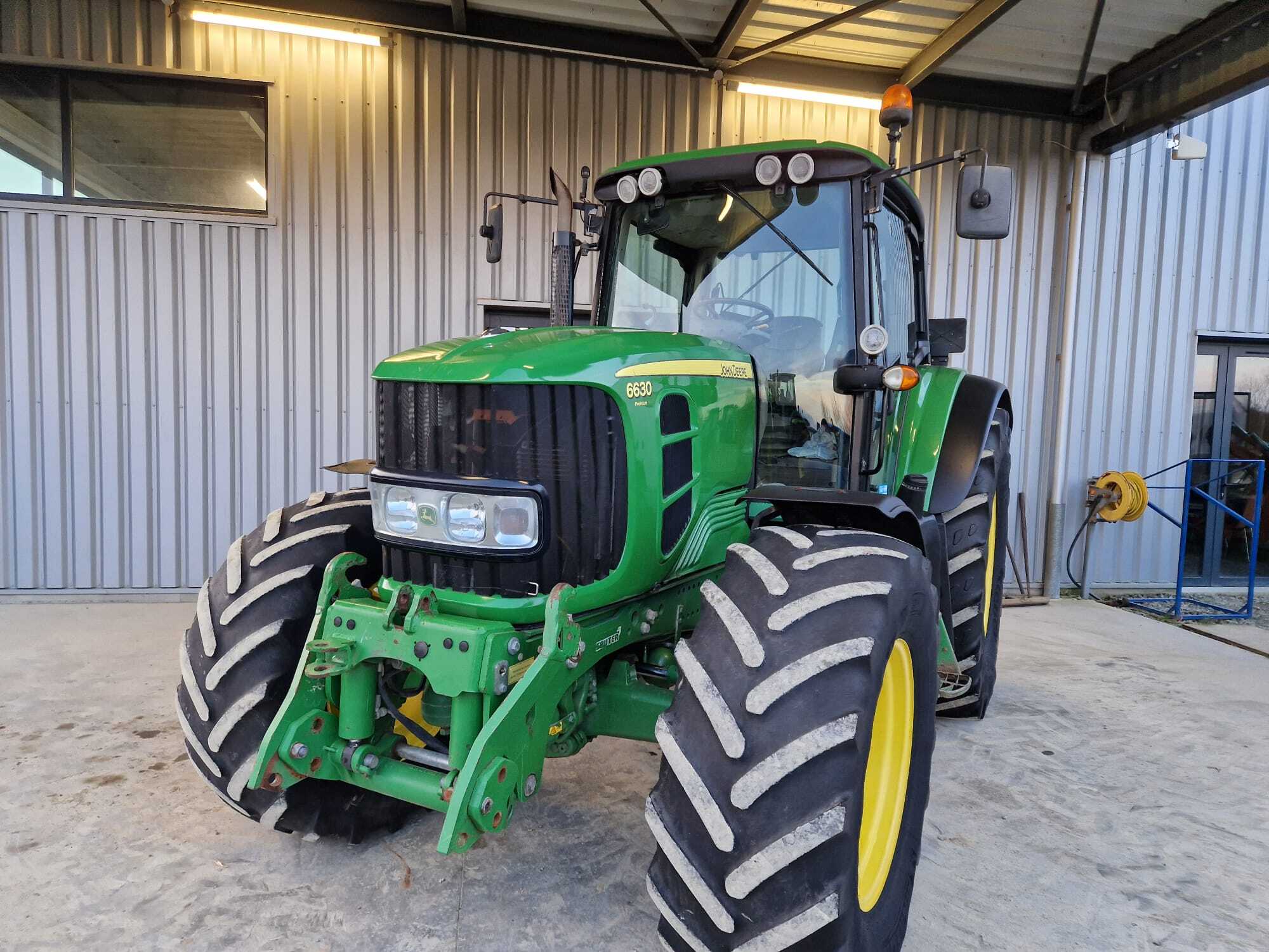 JOHN DEERE 6630 PREMIUM