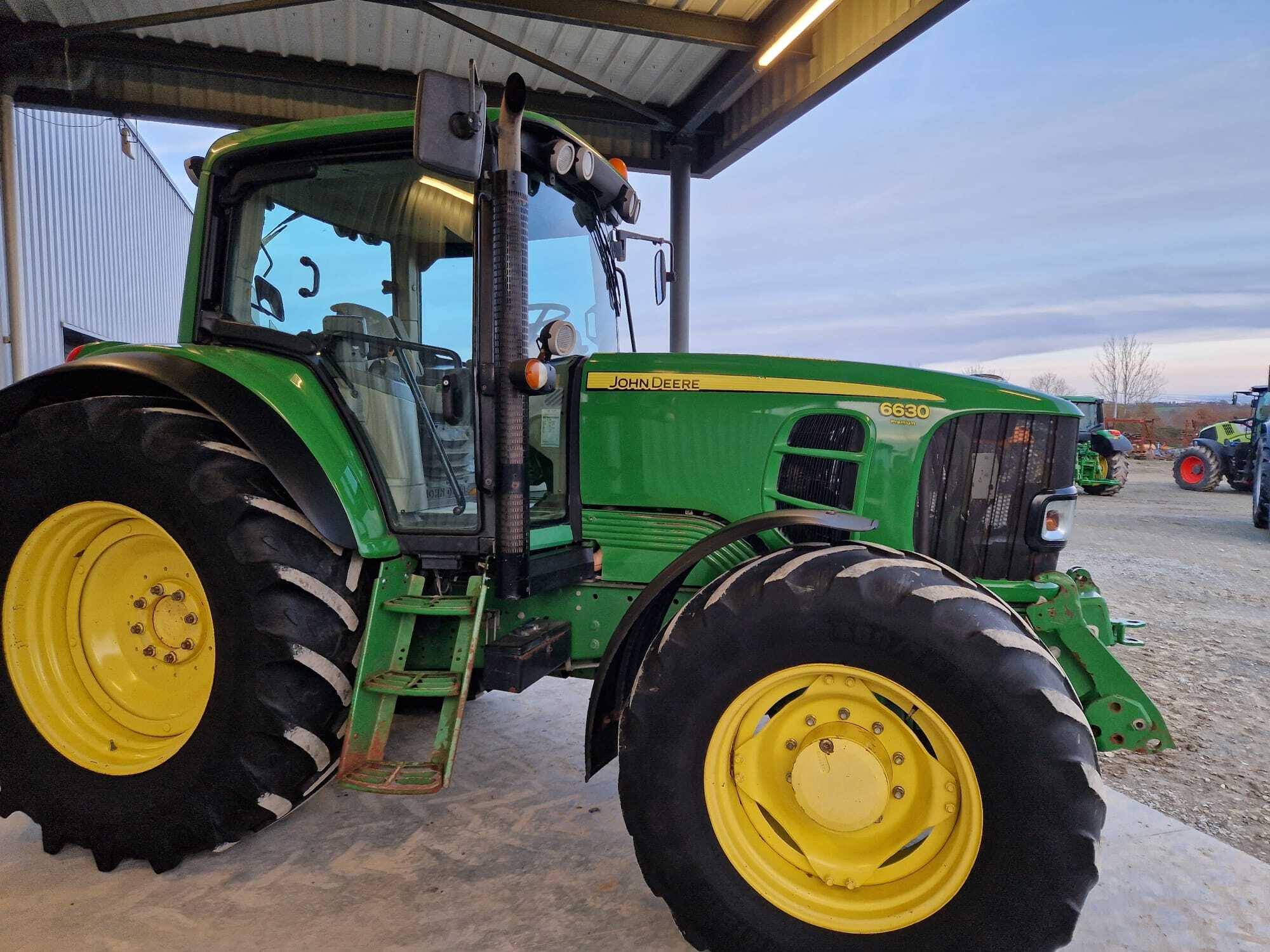 JOHN DEERE 6630 PREMIUM