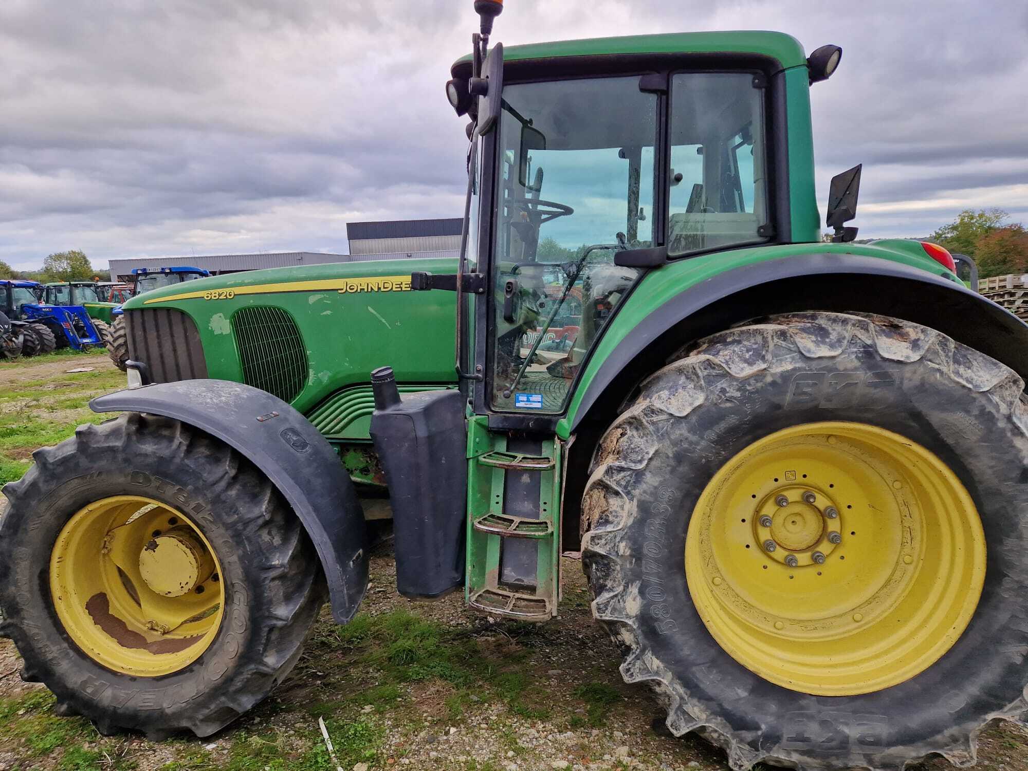 JOHN DEERE 6820 PREMIUM