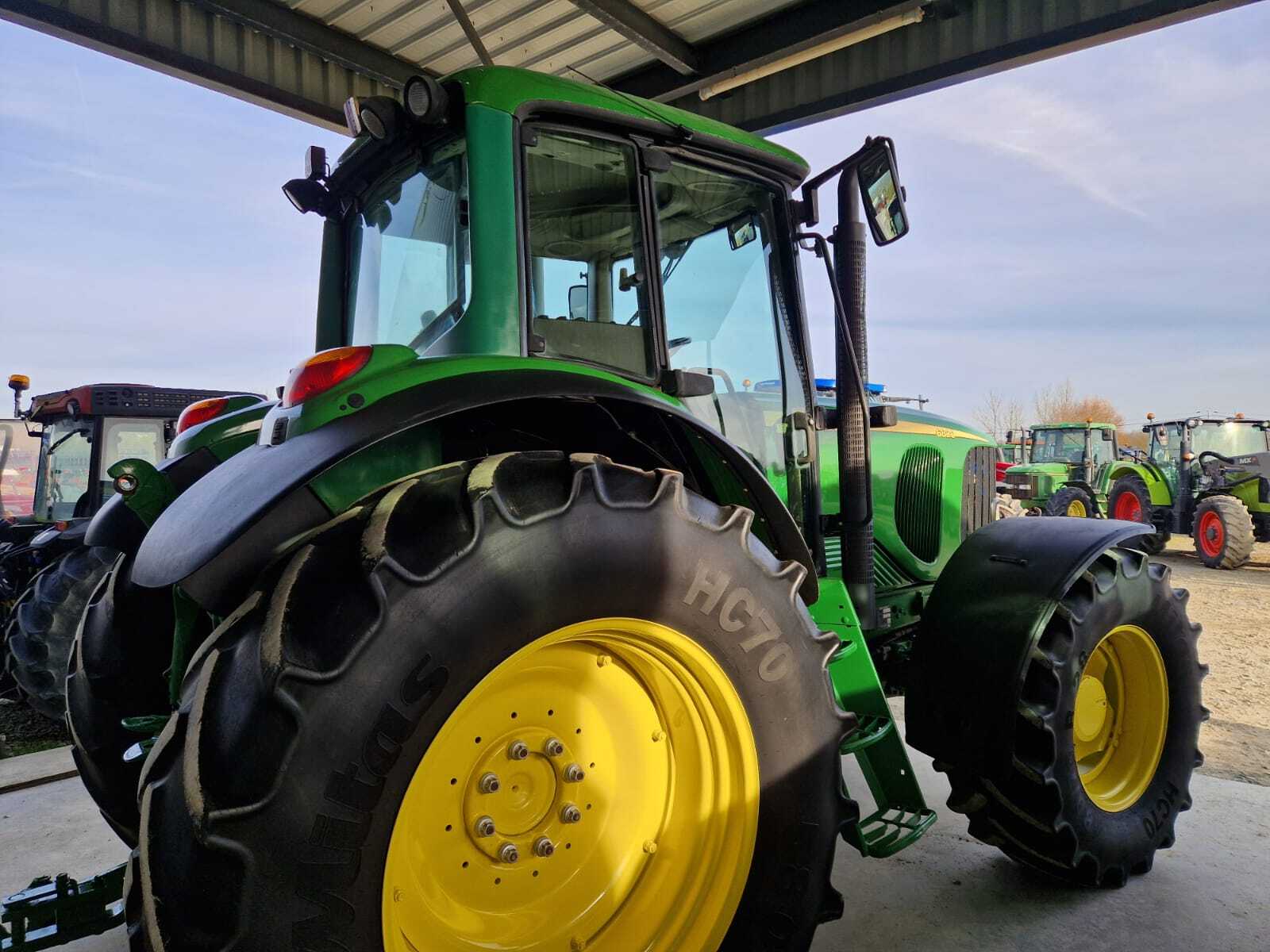 JOHN DEERE 6820 PREMIUM