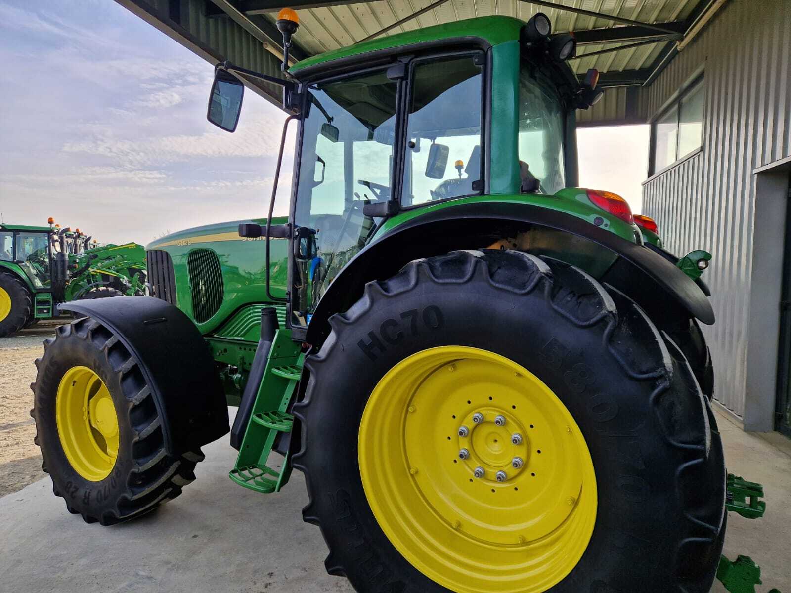 JOHN DEERE 6820 PREMIUM