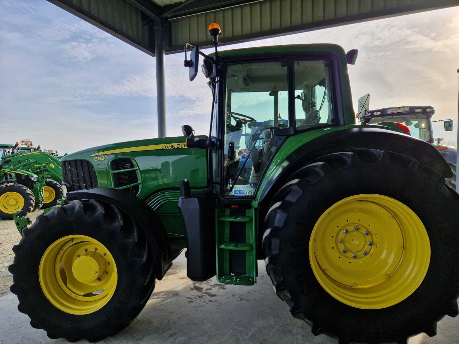 JOHN DEERE 6830 PREMIUM