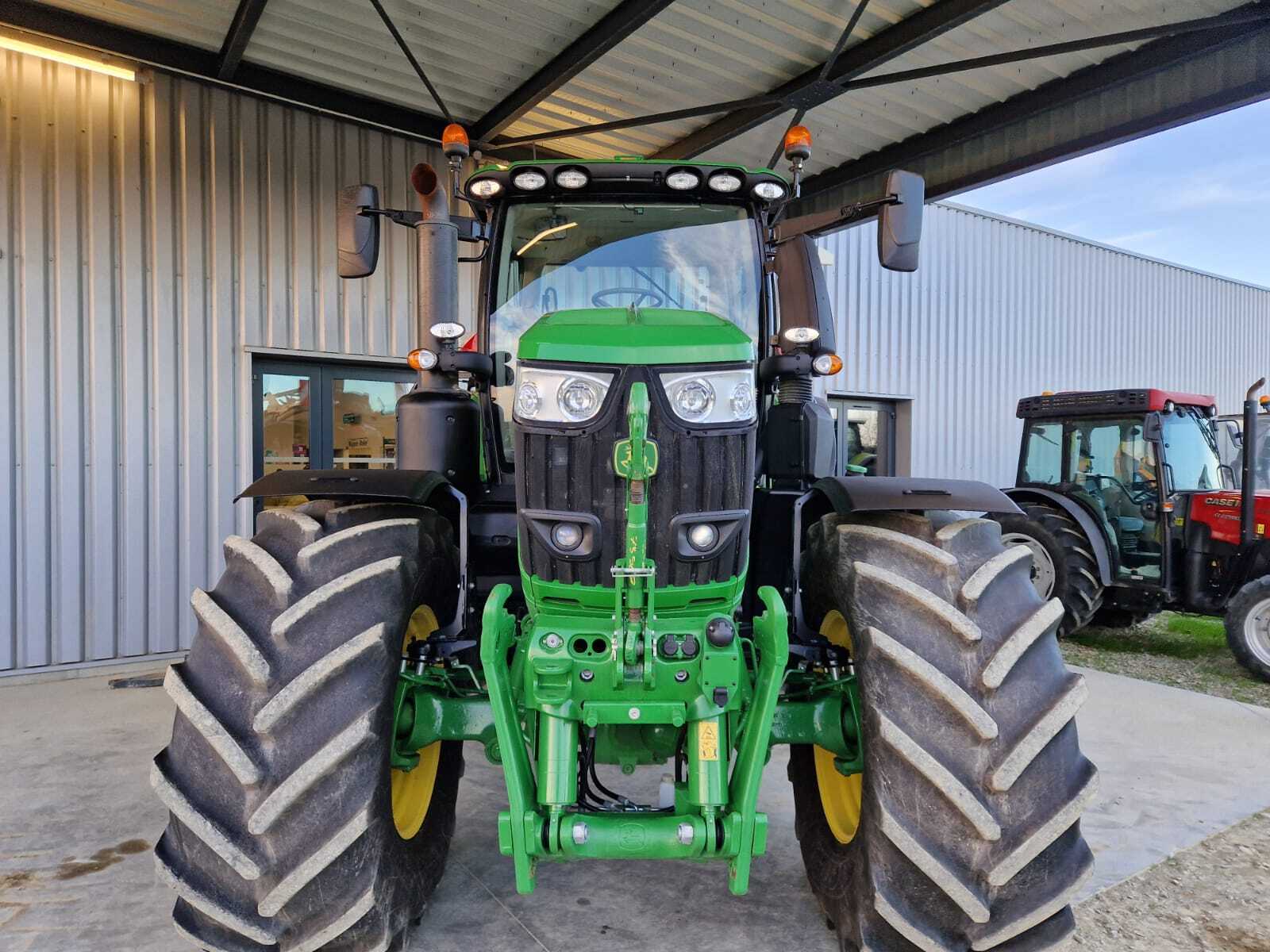 JOHN DEERE 6R230