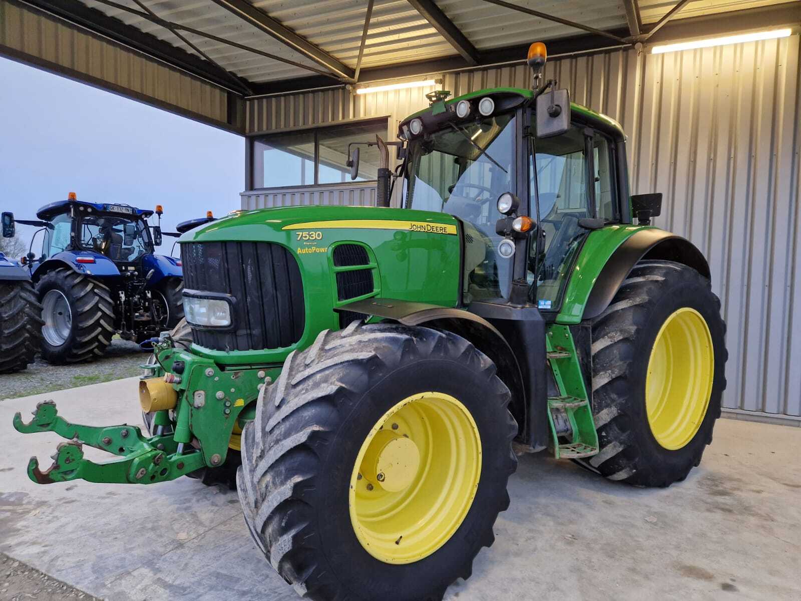 JOHN DEERE 7530 PREMIUM