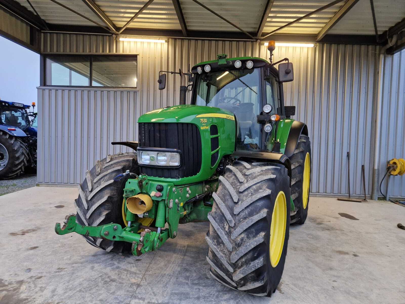 JOHN DEERE 7530 PREMIUM