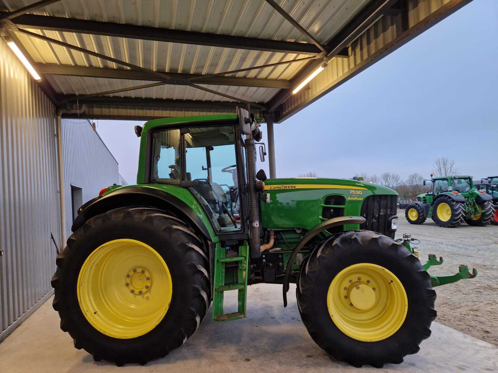 JOHN DEERE 7530 PREMIUM